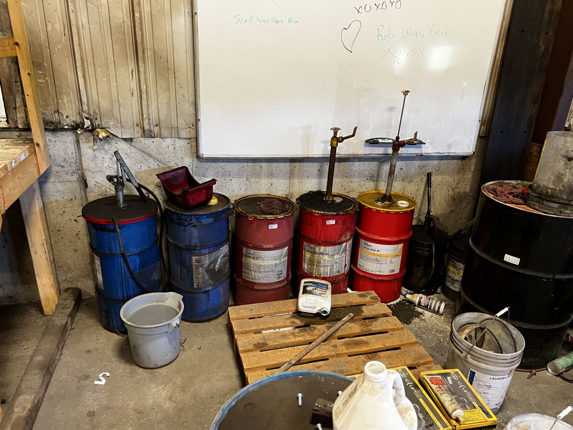 {LOT} - Asst. Truck parts Oil Change Equip, Hardware & Cabinet (No Air Comp. & No Waste Oil) - Image 4 of 10