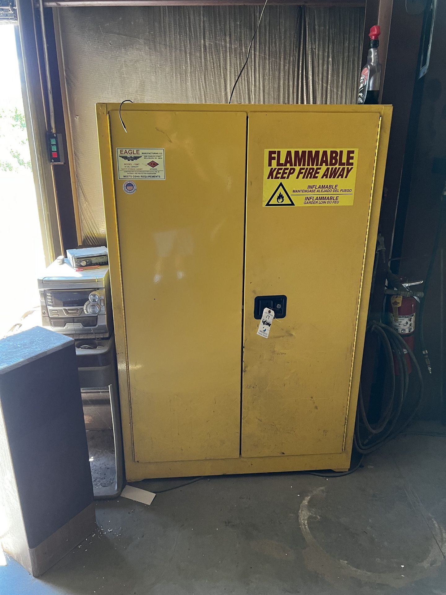 Eagle 45 Gal Flammables Stor Cab