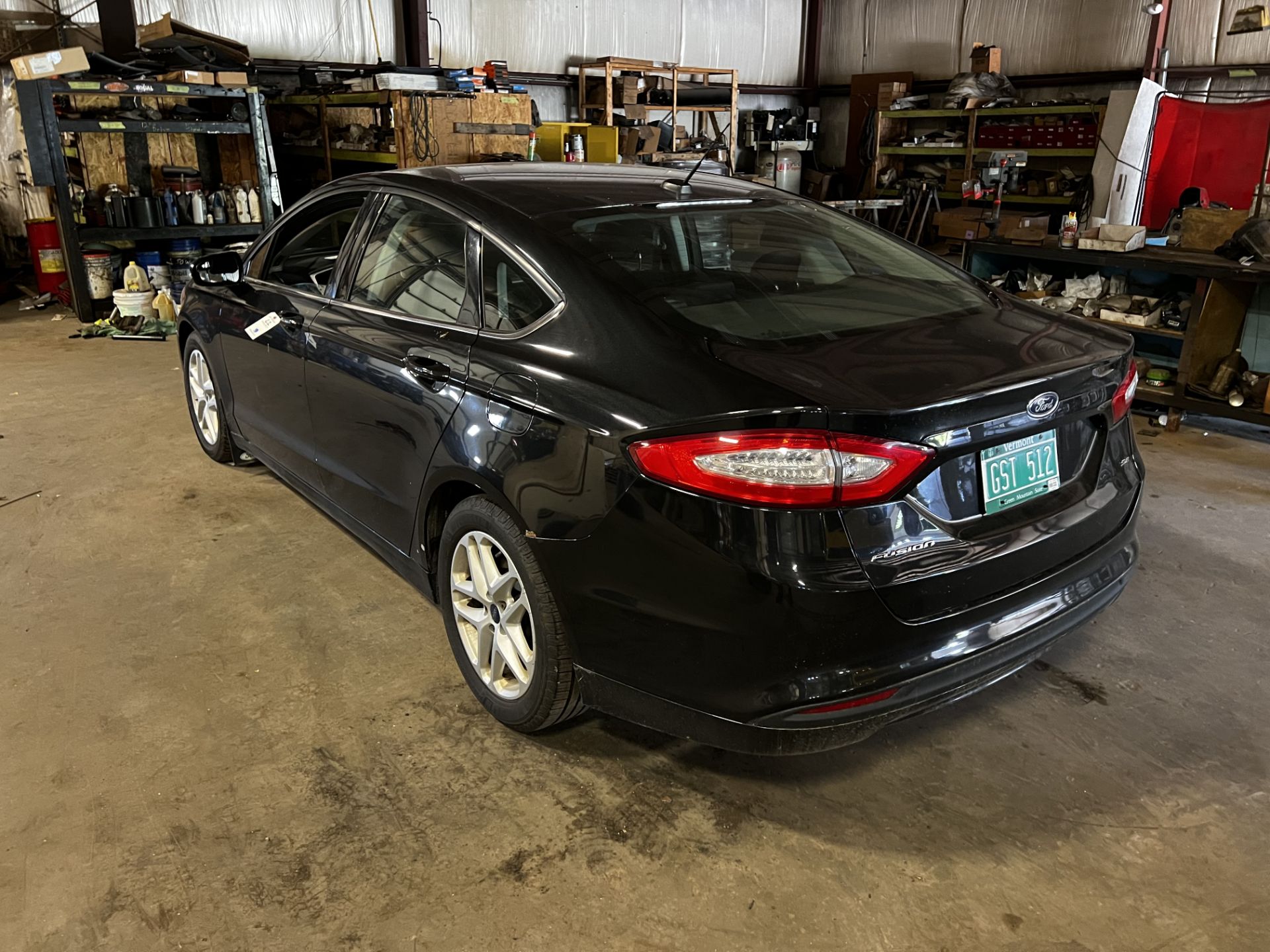 2014 Ford Fusion SE, Auto, A/C, Moonroof, FR Wheel Drive, 4 Cyl, Gas, 2.5 L, (Passenger Outside - Image 2 of 10