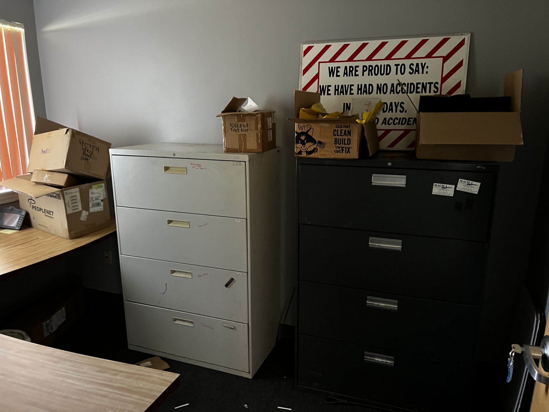 {LOT} - In Office: Desks - Chairs - Files - Printer MUST TAKE ALL (NO COPIER, NO PC'S) - Image 3 of 8