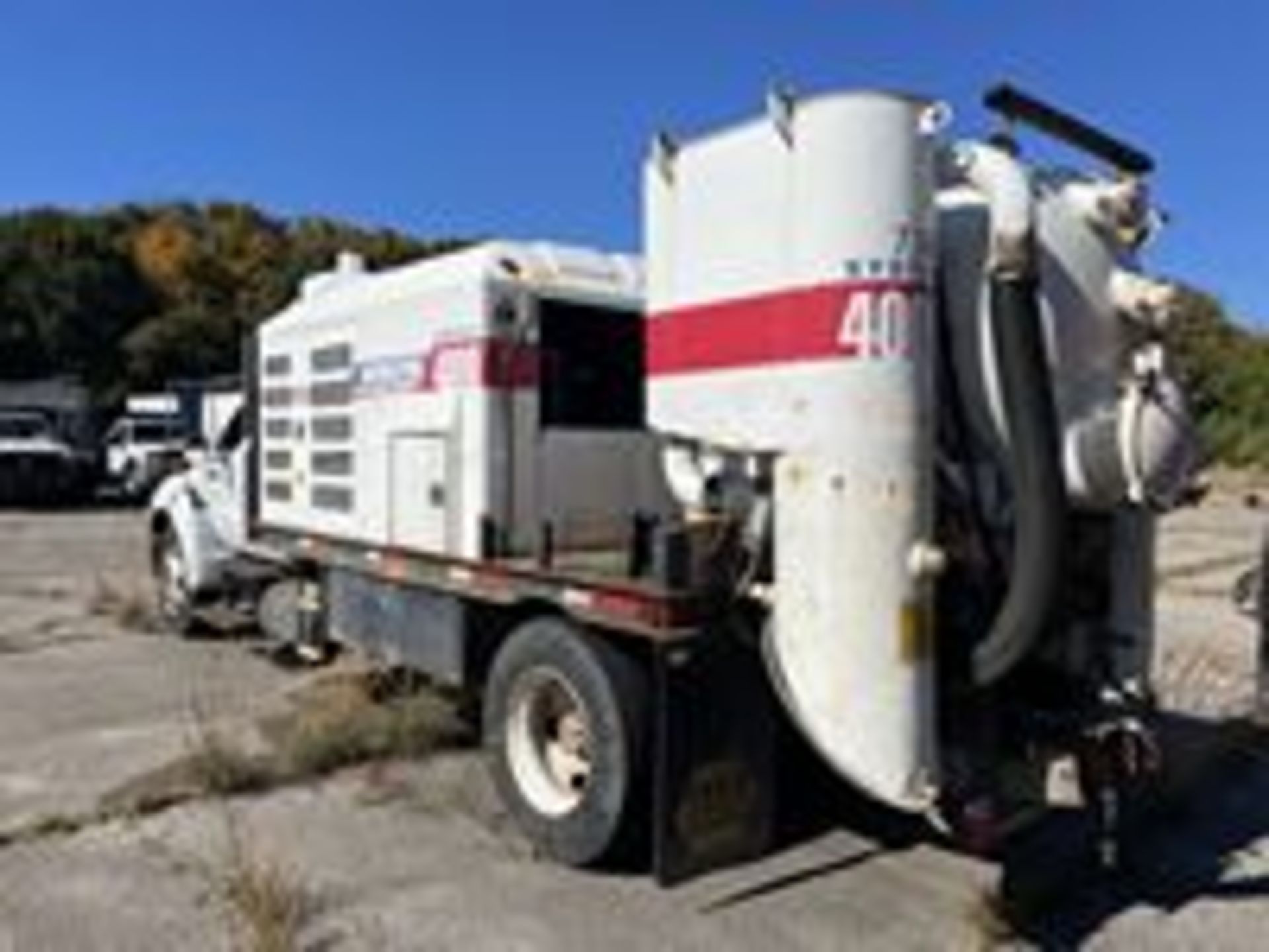 2005 Ford F650 XLT Super Duty 6 Wheel Vacuum Truck w/Vac Masters 4000 Vacuum System, CAT Diesel - Image 9 of 20