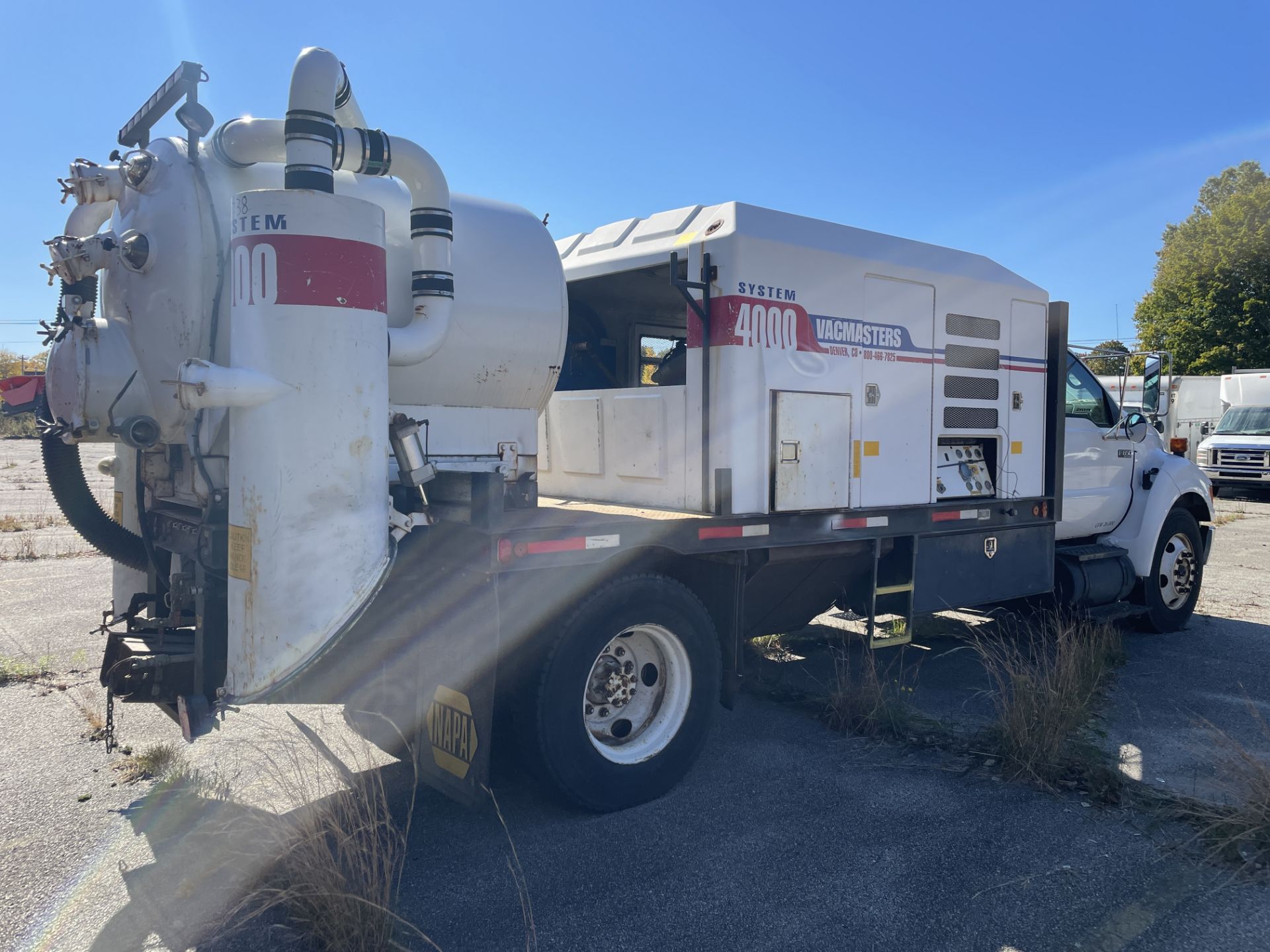 2005 Ford F650 XLT Super Duty 6 Wheel Vacuum Truck w/Vac Masters 4000 Vacuum System, CAT Diesel - Image 5 of 20