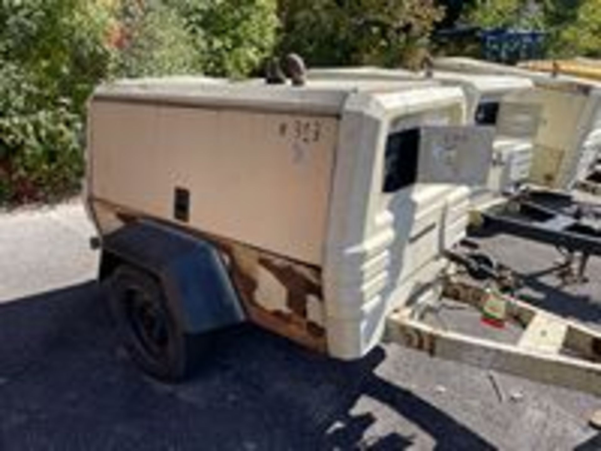 2003 Ingersoll Rand 185 Towable Air Compressor, Pintle Hitch, Hrs: 2,684, Vin#: 335269UBN221(DEAD BA - Image 7 of 11