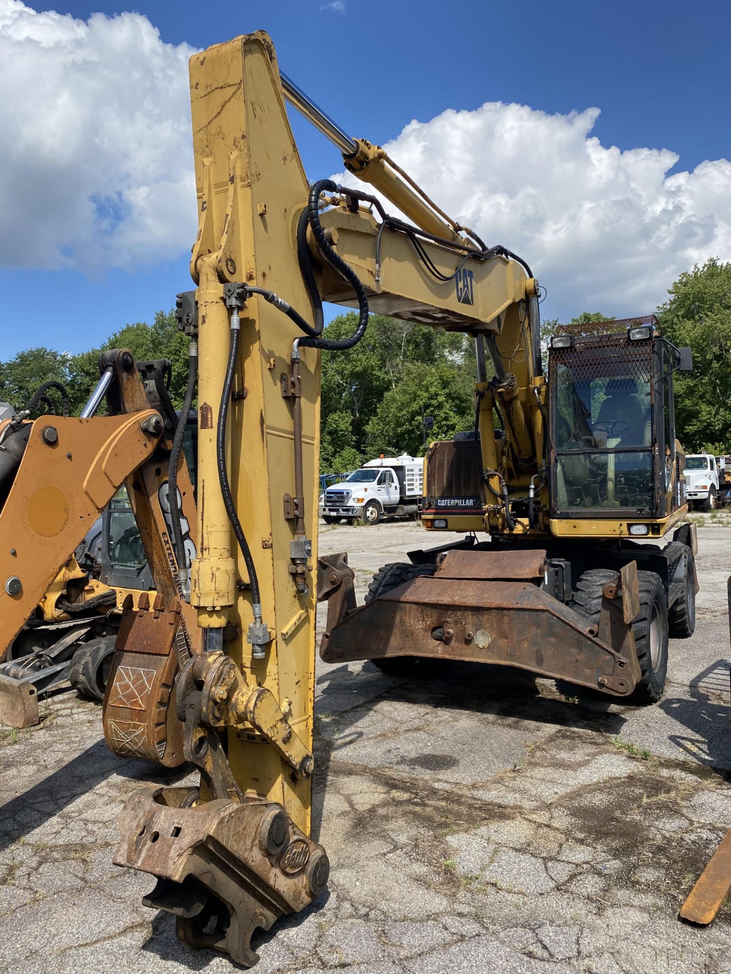 1999 CAT M318 Rubber Tired Excavator, 8 Wheel, Outriggers, Cat 3116T Motor, Hrs: 6,027, P/N: - Image 4 of 5