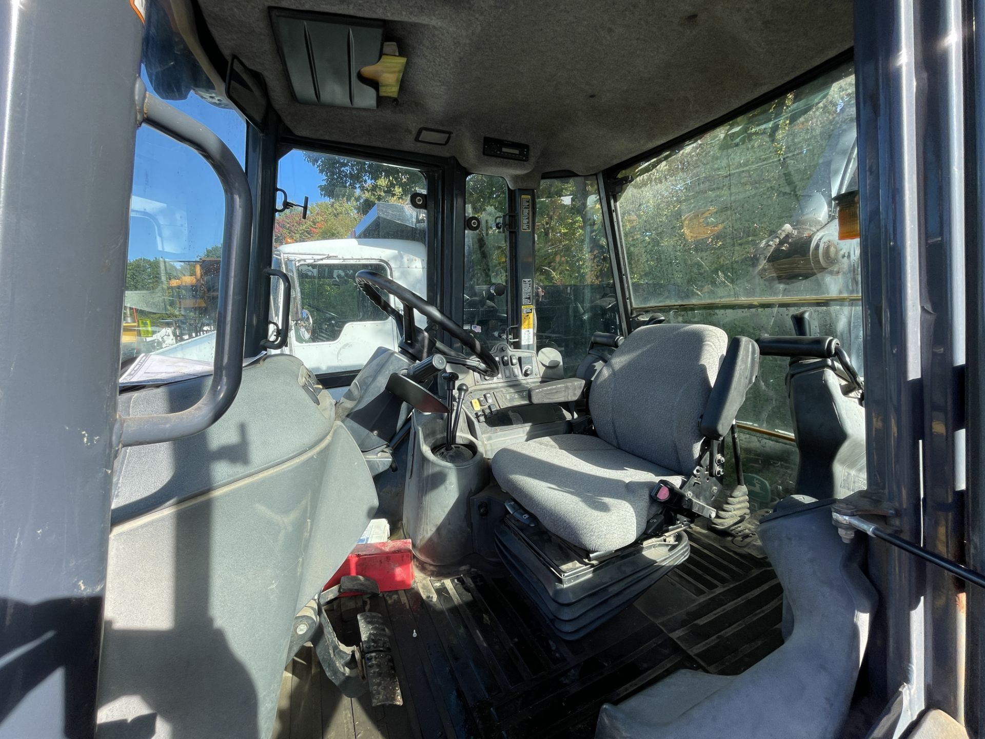 2011 John Deere 310J Backhoe/Loader, Extendahoe, 4 x 4, 85" 4 in 1 Bucket, 11" Digging Bucket, - Image 5 of 6