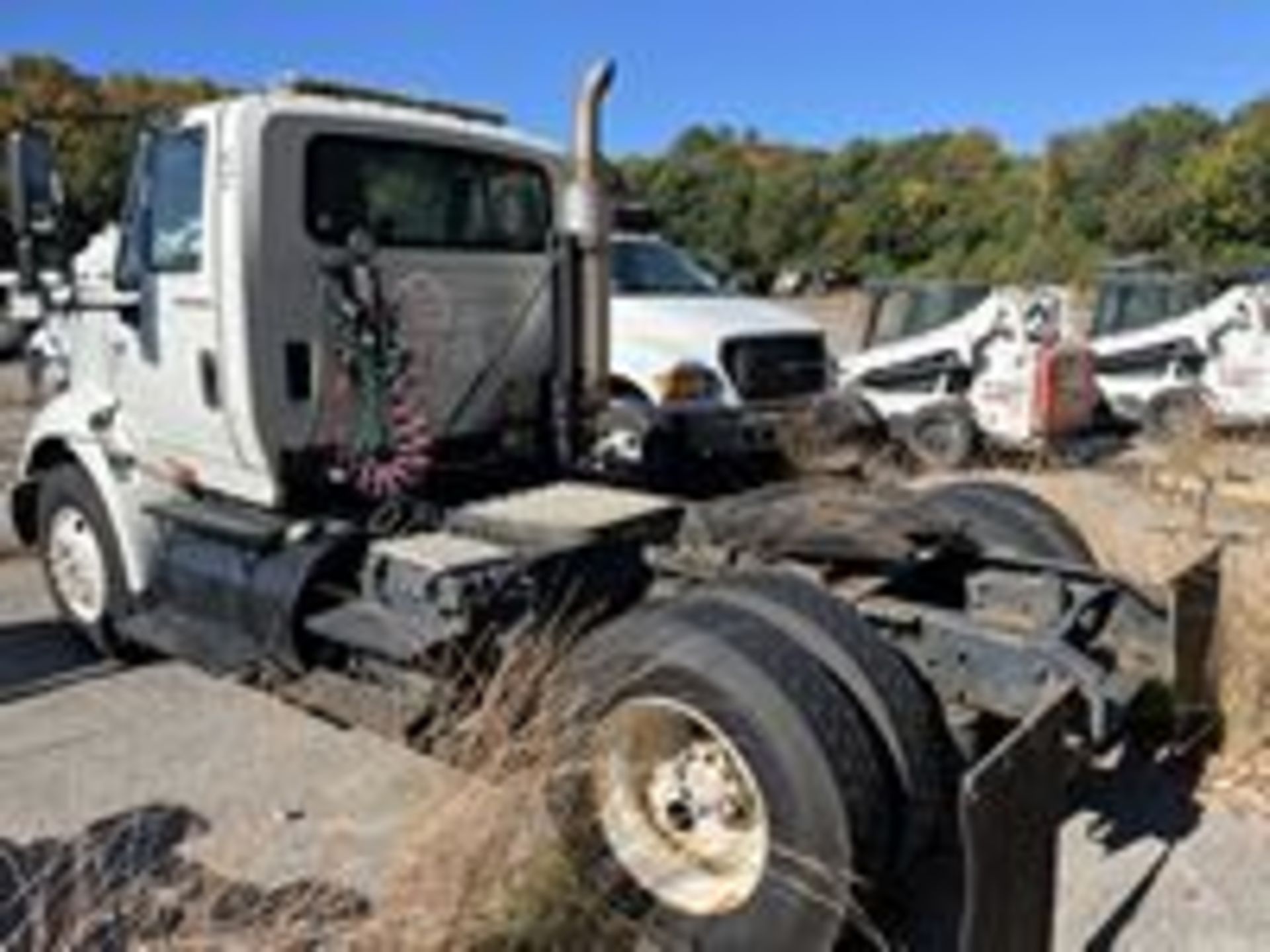 2007 International 8600 6 Wheel Daycab Tractor, 4 x 2, Cummins Diesel Motor, Odom: 416,976, Vin#: - Image 14 of 19