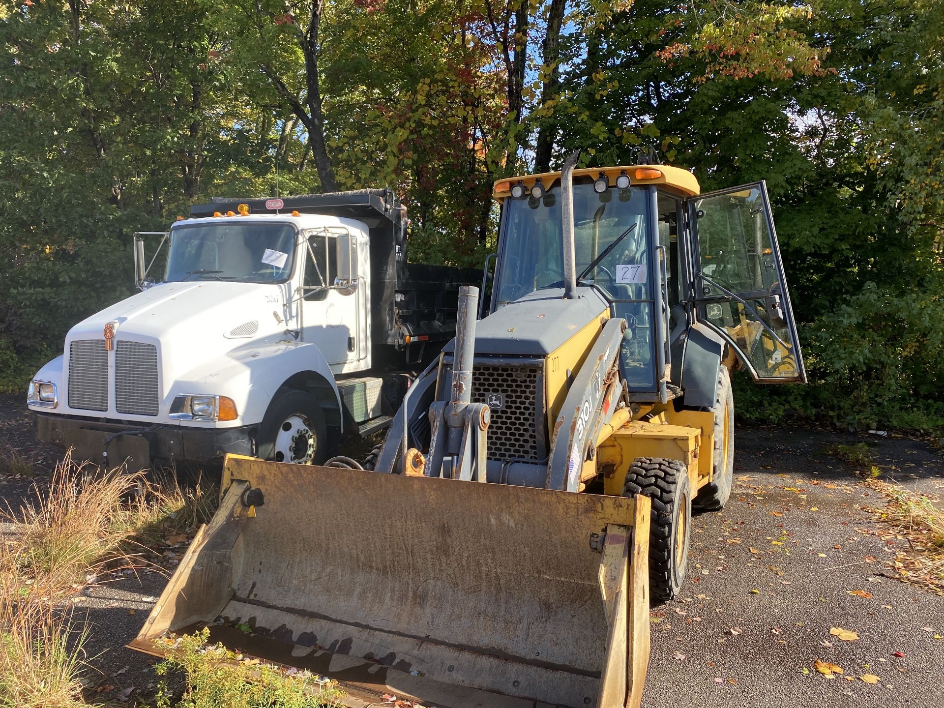 2011 John Deere 310J Backhoe/Loader, Extendahoe, 4 x 4, 85" 4 in 1 Bucket, 11" Digging Bucket, - Image 2 of 6