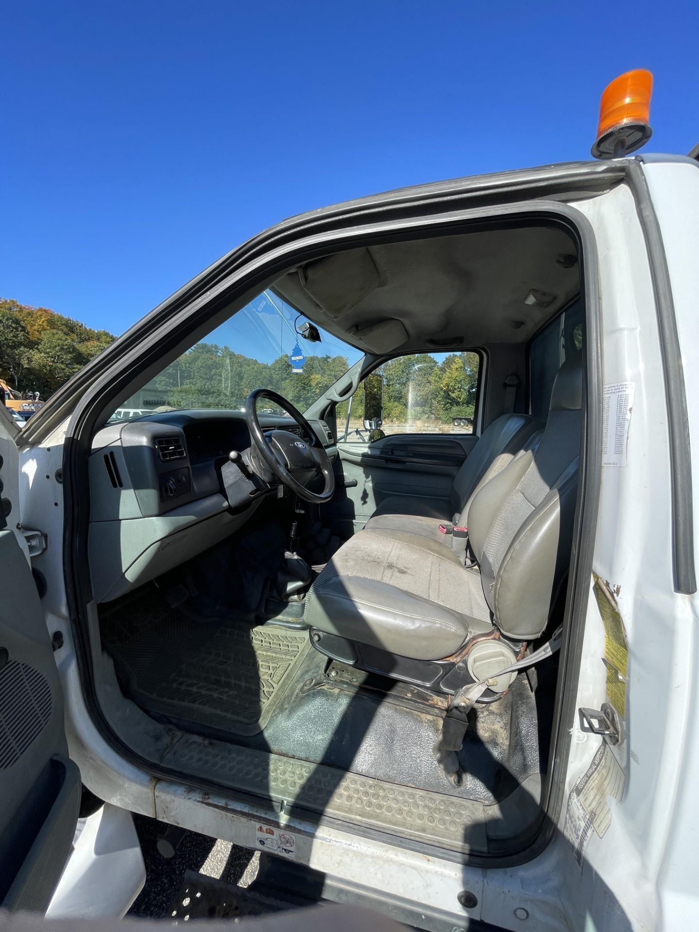 2005 Ford F650 XLT Super Duty 6 Wheel Vacuum Truck w/Vac Masters 4000 Vacuum System, CAT Diesel - Image 17 of 20