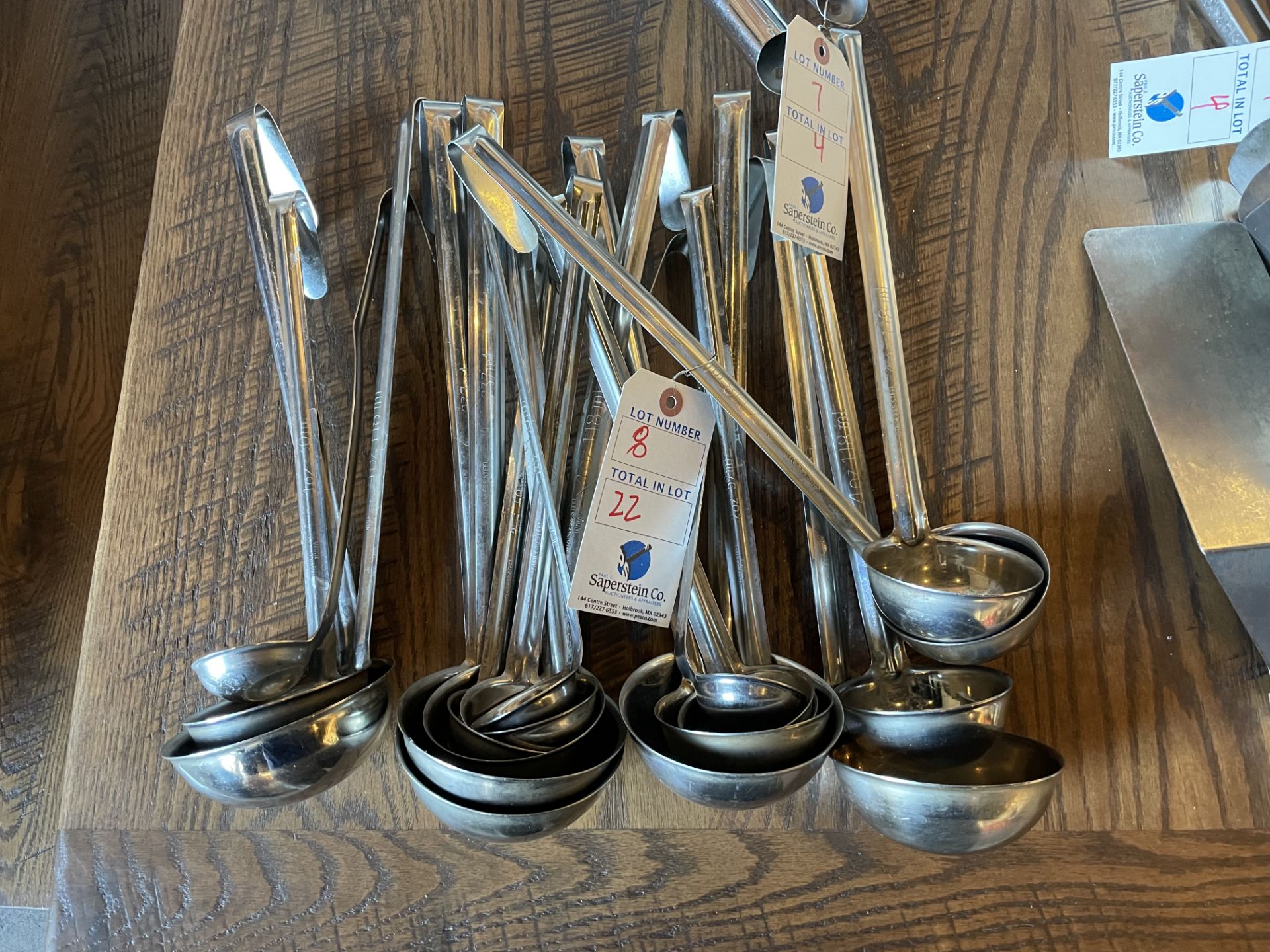 {LOT} (22) Ladels & Spatulas