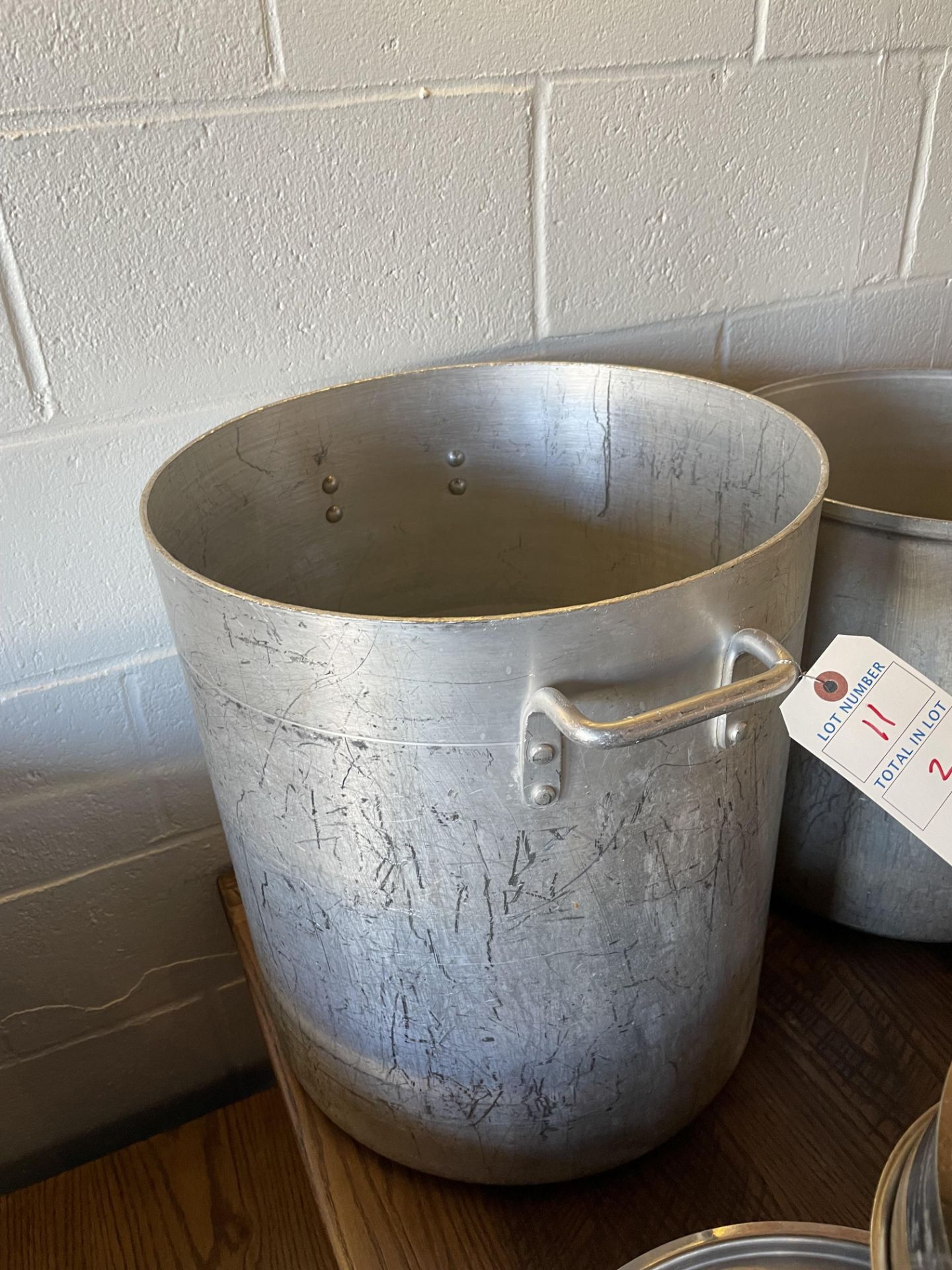 (2) Aluminum Stock Pots (NO LIDS) - Image 2 of 2