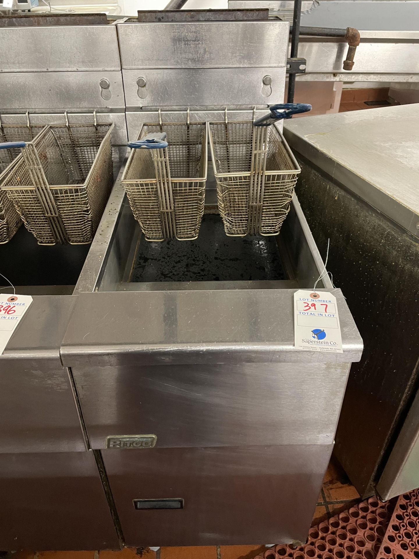 Pitco 14" SS Gas Fryer, Has Oil