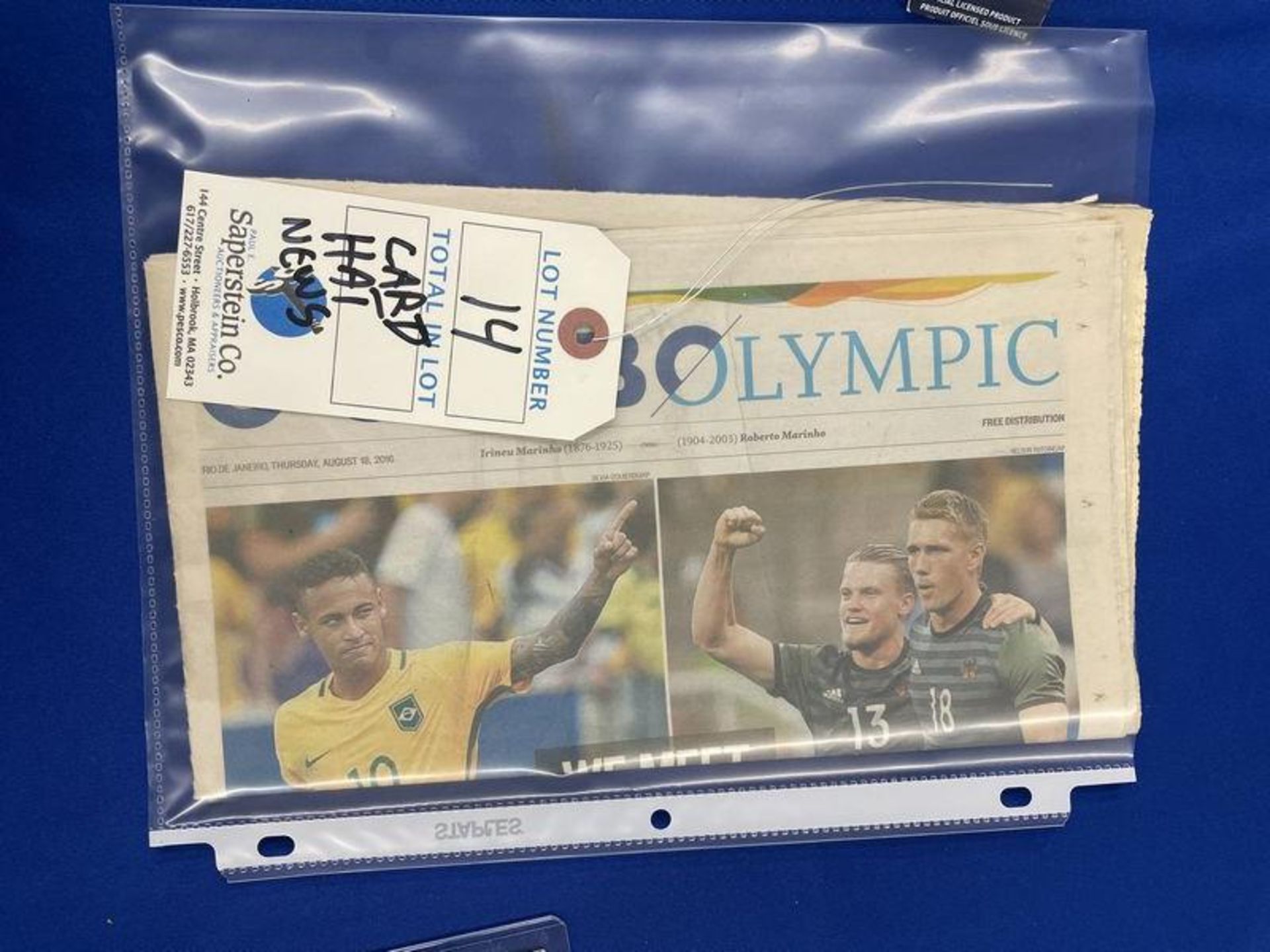 (LOT) 2014 FIFA Brazil Hat (NIB), Neymar Junior Panini Prism #112 Player Car, And Newspaper - Image 3 of 4