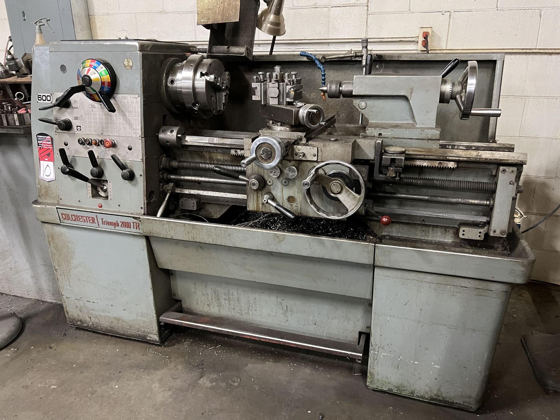 CLAUSING COLCHESTER TRIUMPH 2000 TR Lathe, s/n na, 25-2000 RPM, 8" 3-Jaw Chuck, Tool Post, Tailstock - Image 2 of 8