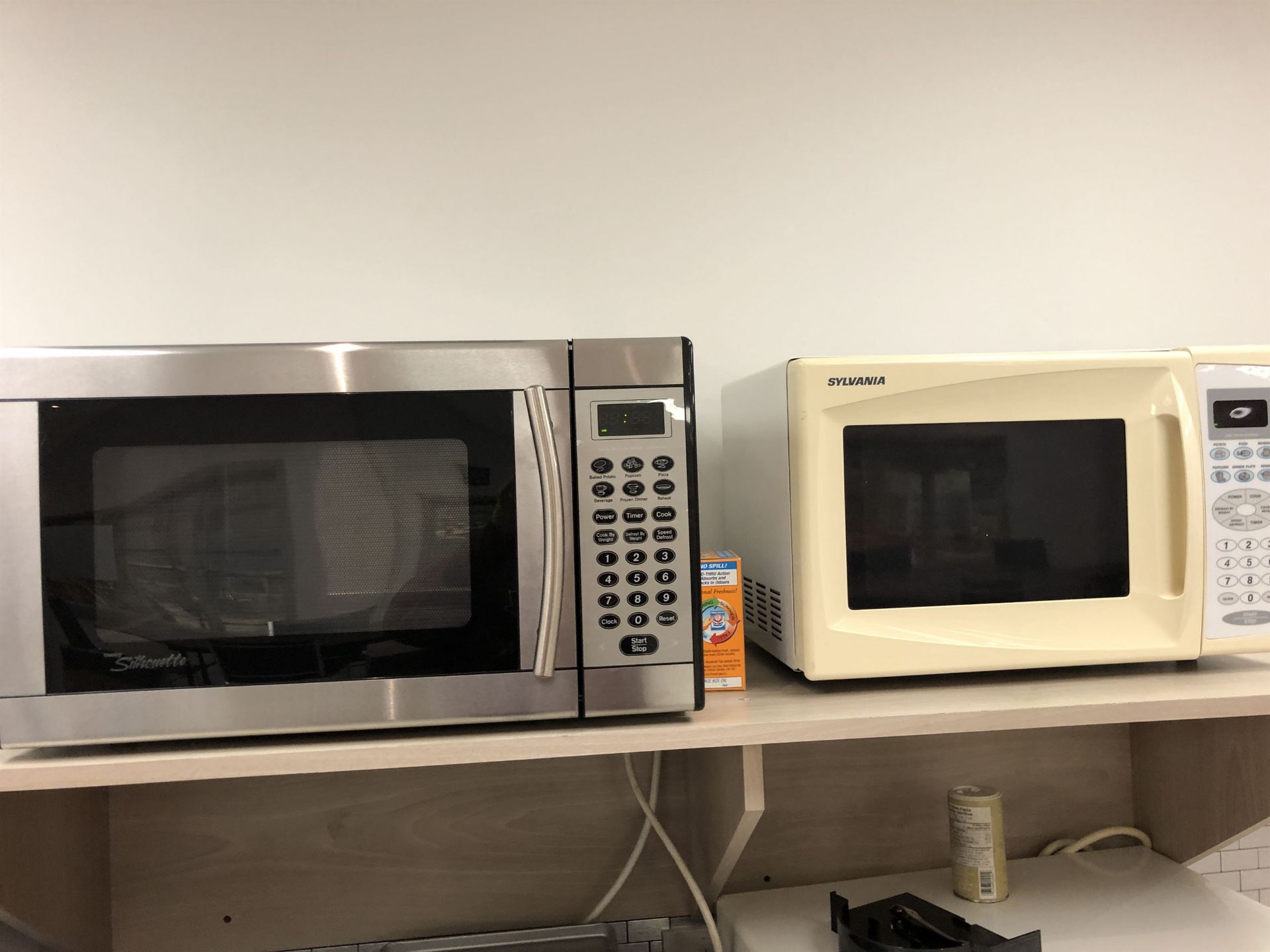 Lot of (5) Microwaves