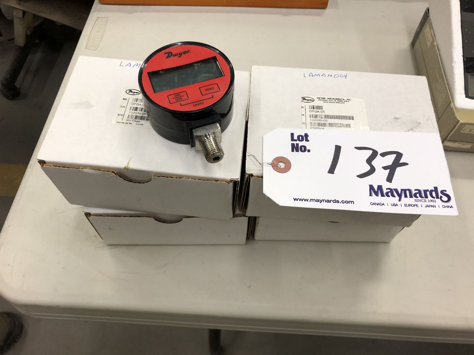 Lot of DWYER Digital Pressure Gages