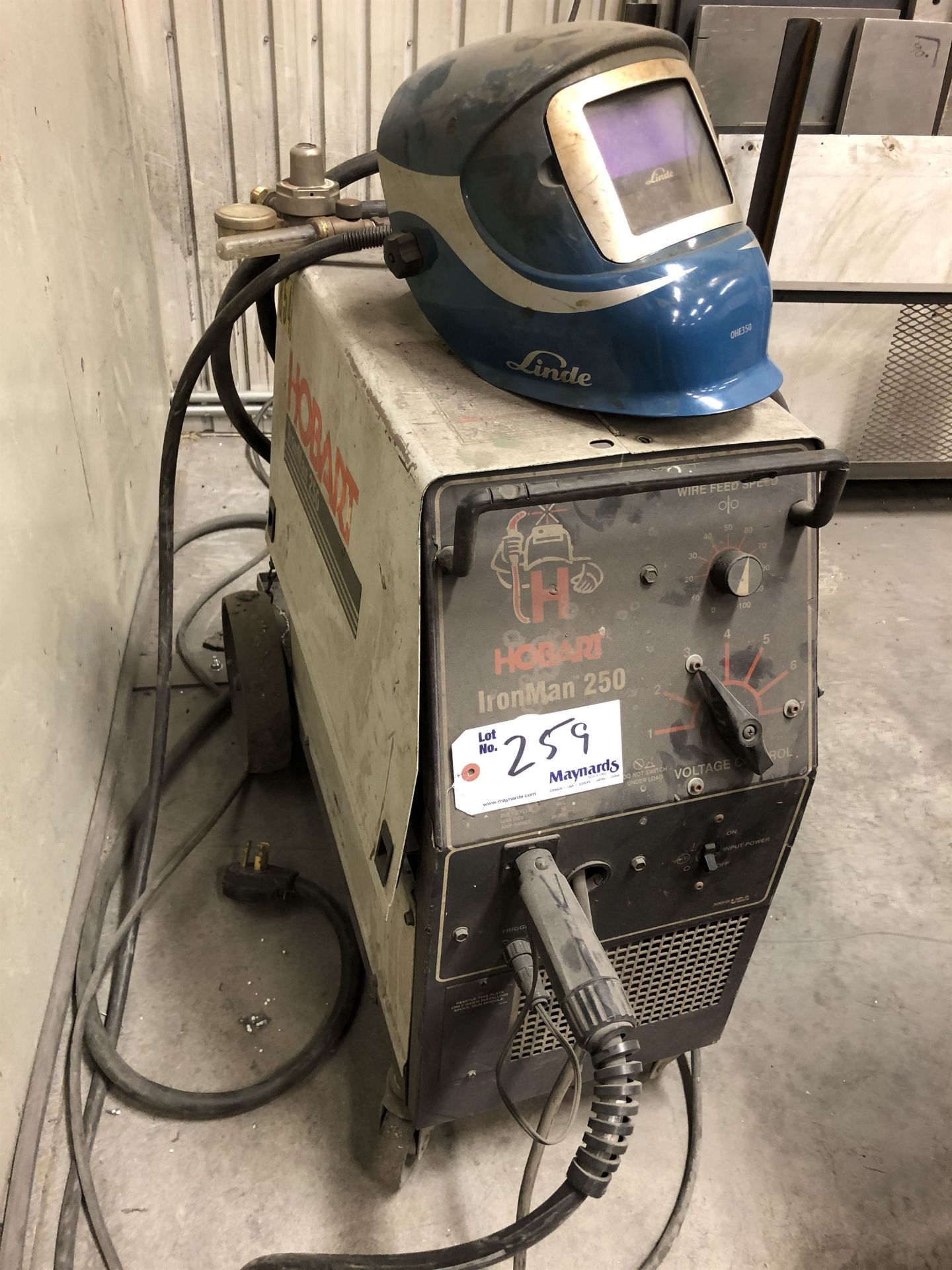 Hobart Ironman 250 Mig Welder