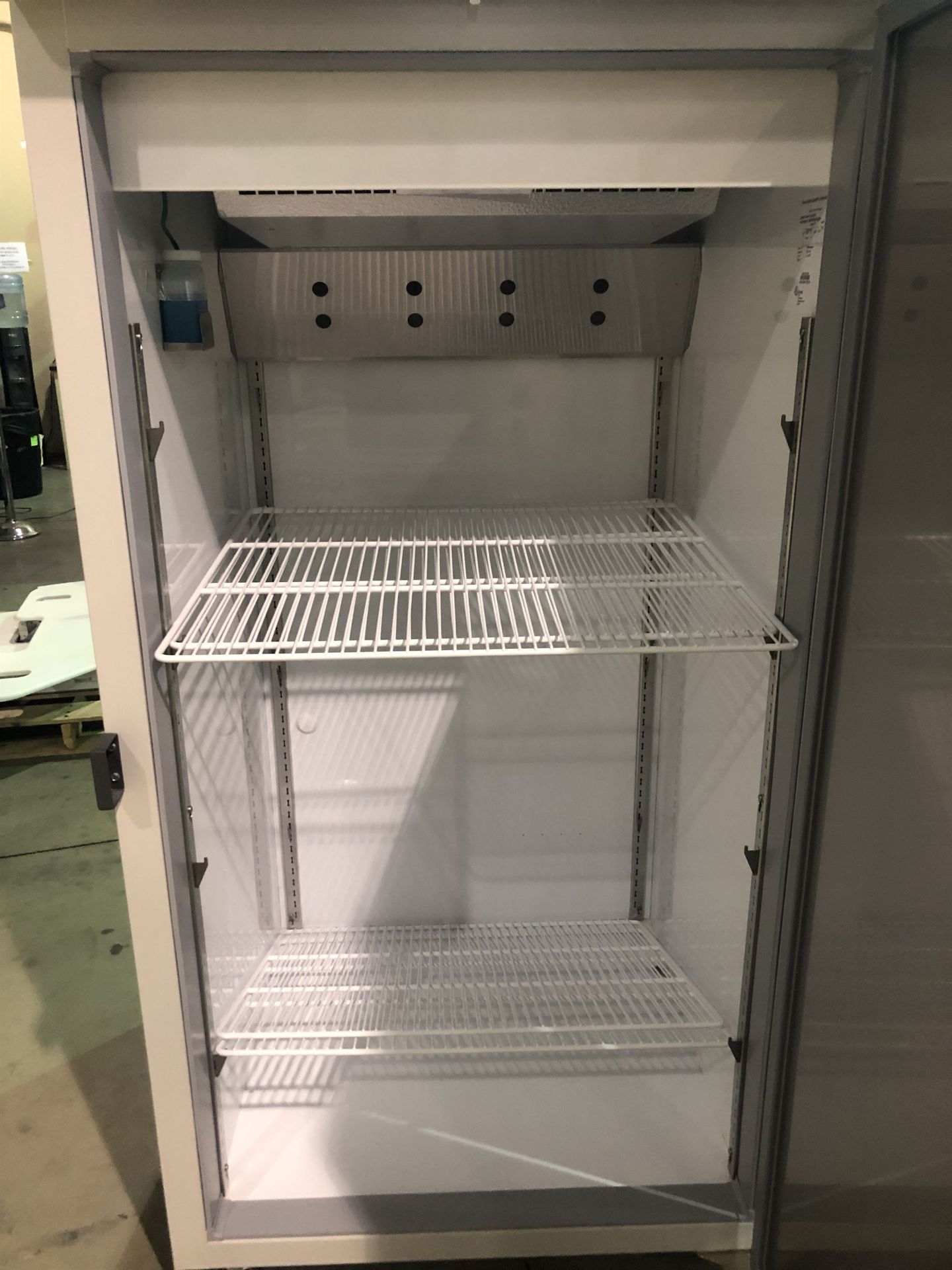 THERMO FISHER SCIENTIFIC REL3004A Commercial Laboratory Refrigerator, s/n 33004R0A0ZZDJ00A - Image 4 of 5