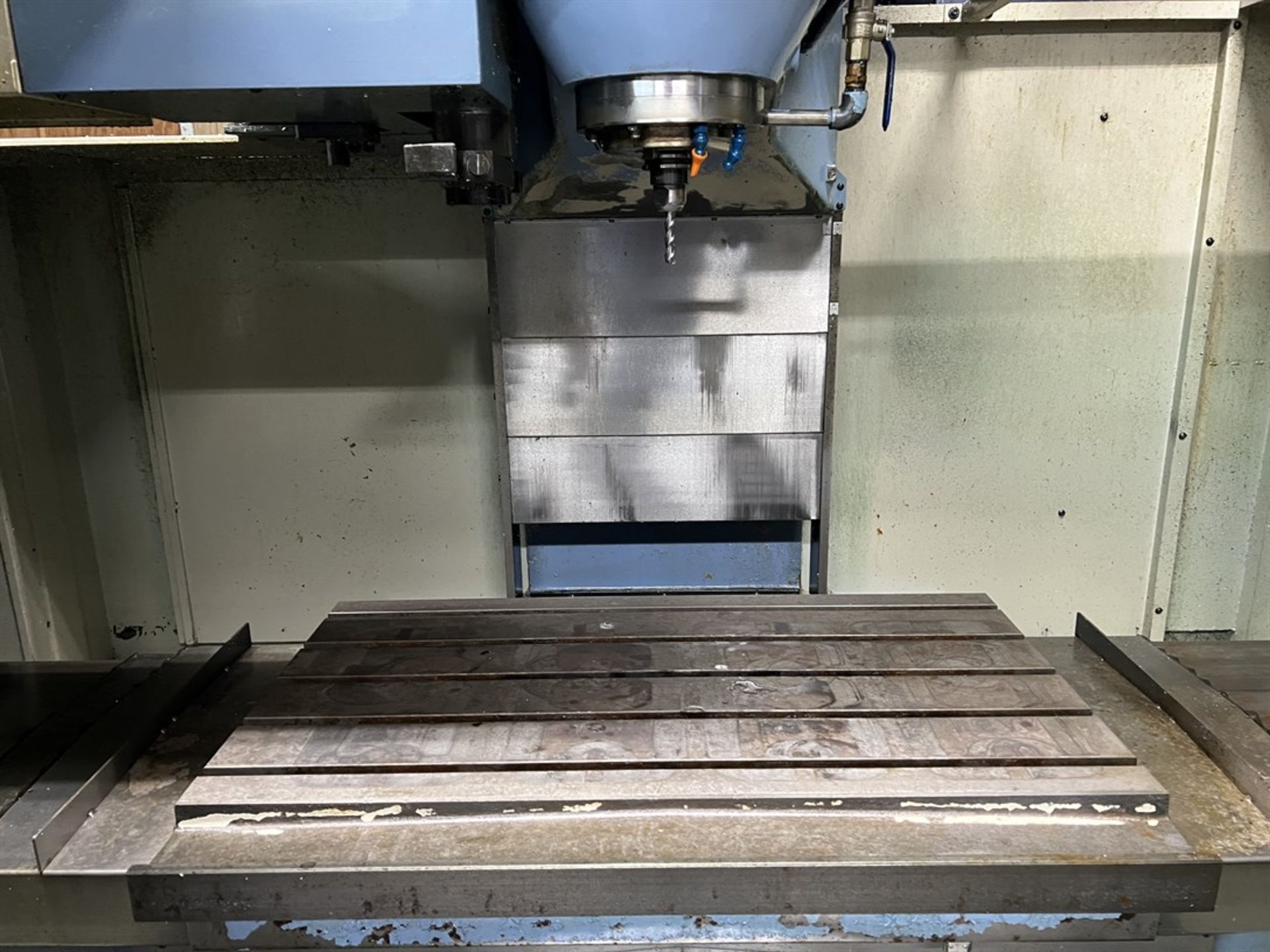 OKK VM5II Vertical Machining Center, s/n, 451, Neomatic 635 Control, 22” x 41” Table, CT40 Spindle - Image 2 of 10