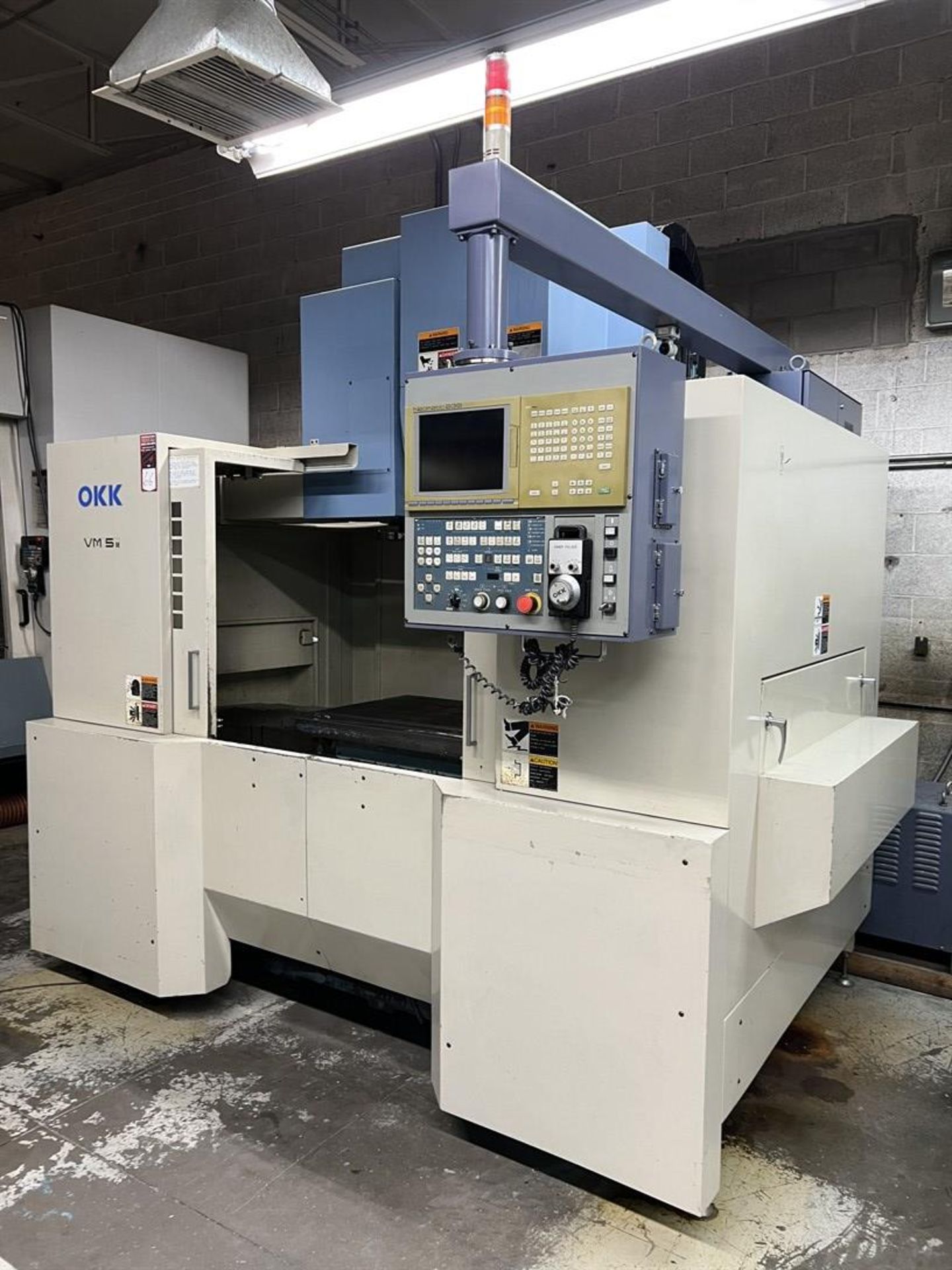 OKK VM5II Vertical Machining Center, s/n 452, Neomatic 635 Control, 22” x 41” Table, CT40 Spindle