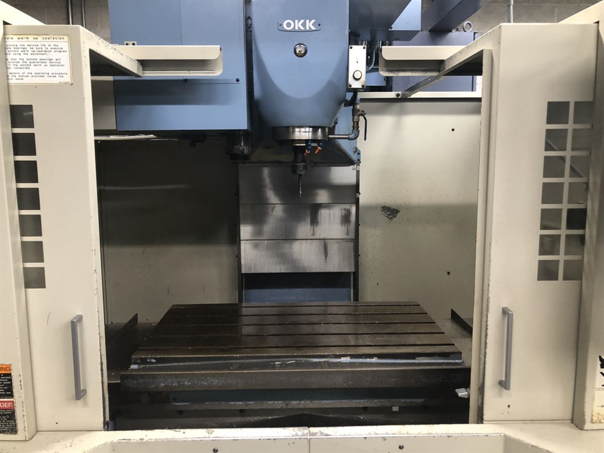 OKK VM5II Vertical Machining Center, s/n 452, Neomatic 635 Control, 22” x 41” Table, CT40 Spindle - Image 5 of 10