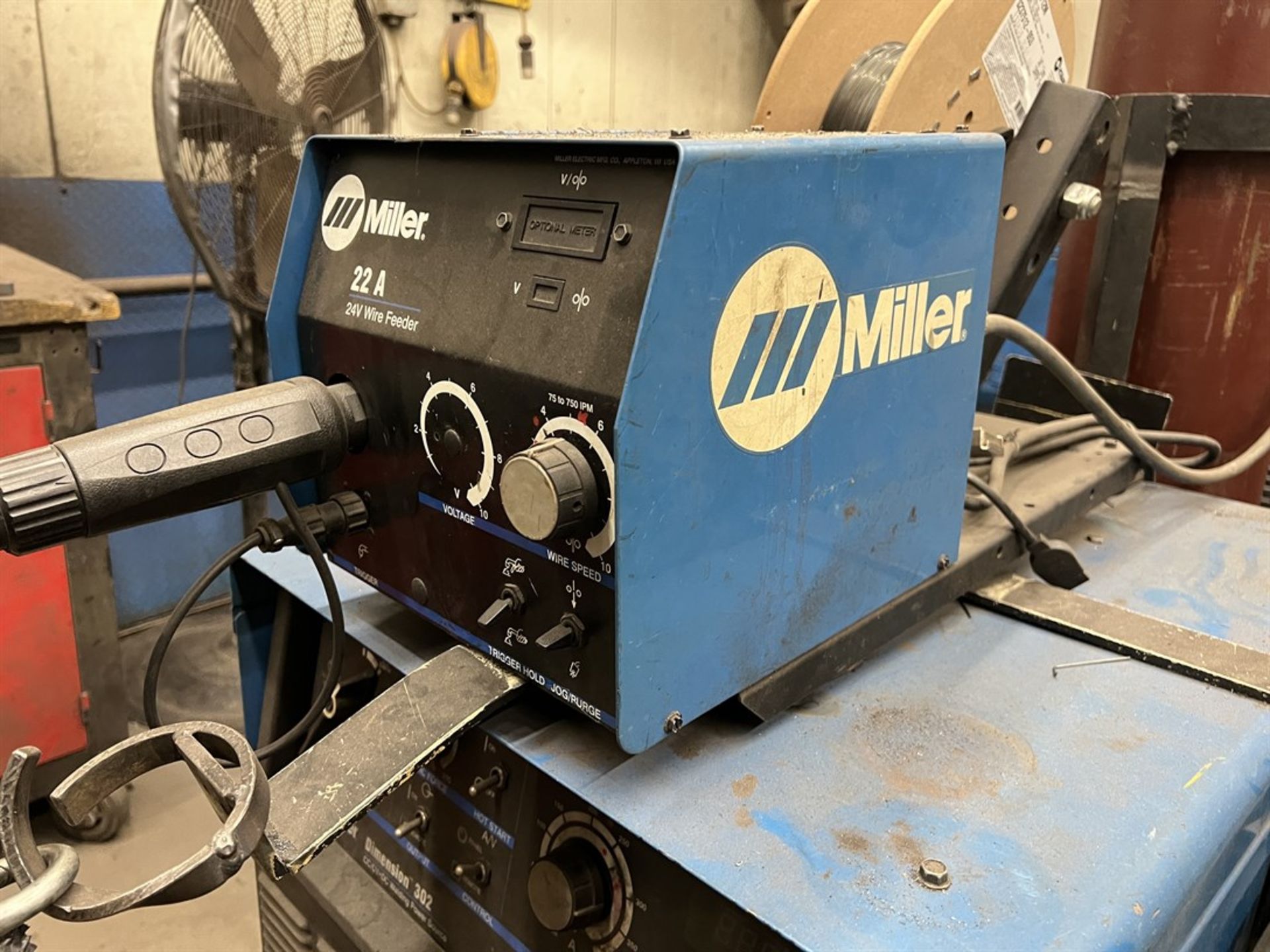 MILLER Dimension 302 Mig Welder, s/n MC430087C, w/ Miller 22A Wire Feed - Image 4 of 5