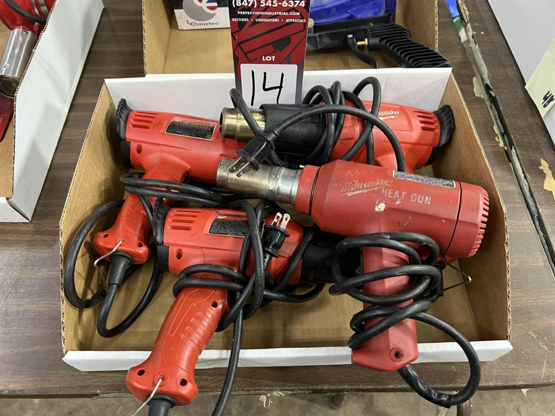 Lot of MILWAUKEE Dual Temperature Heat Guns