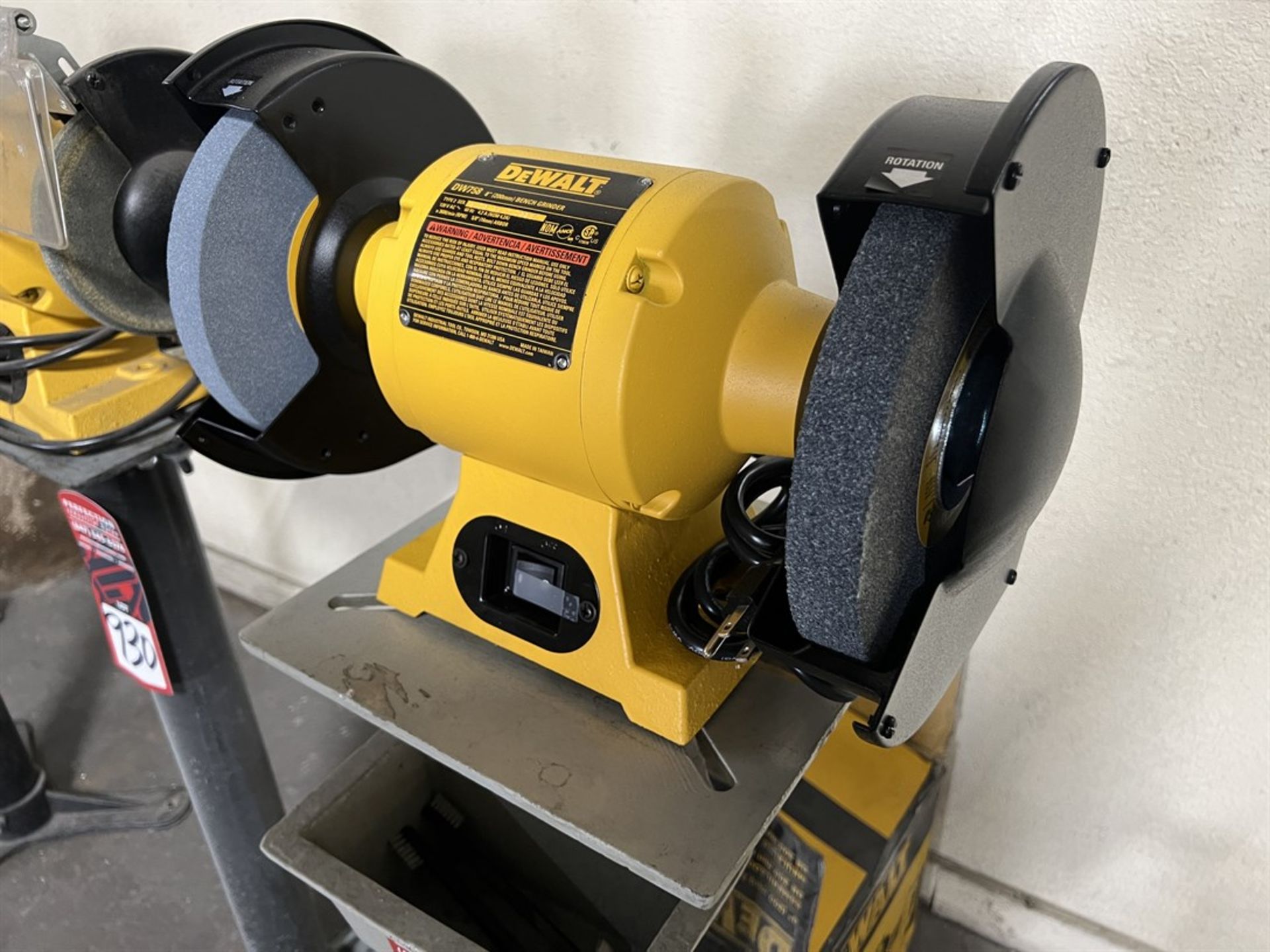 DEWALT DW758 8" Pedestal Grinder - Image 4 of 5