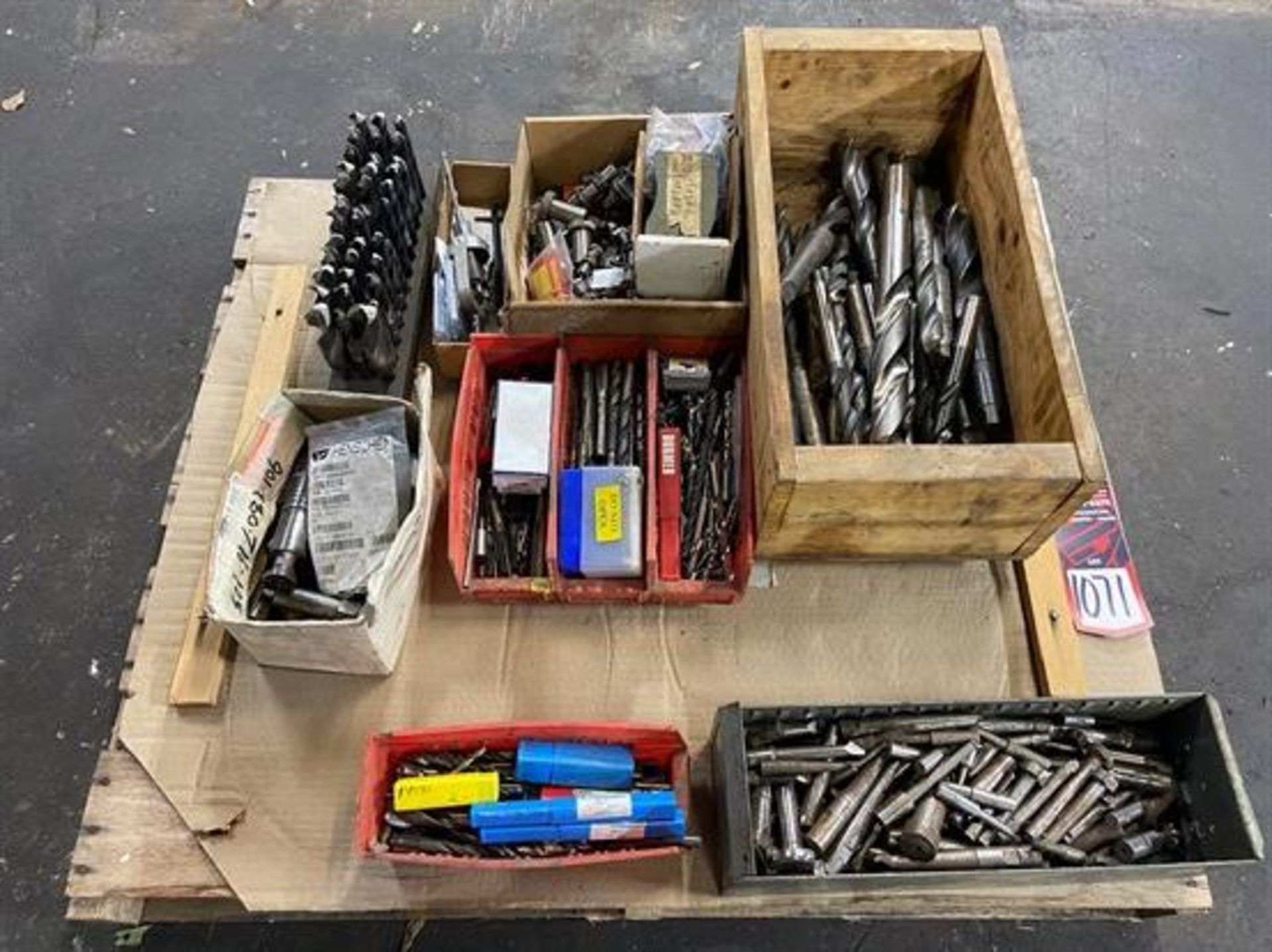 Lot Comprising of Twist Drills, Boring Bars, Taps, Broach Tooling, Hones and Drill Bushings