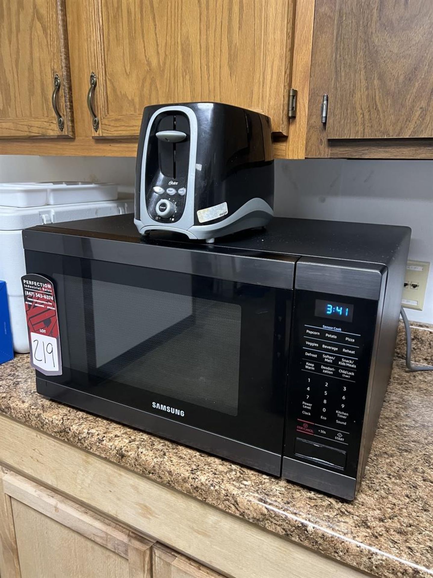 SAMSUNG MS19M8000AG Microwave w/ Oster Toaster