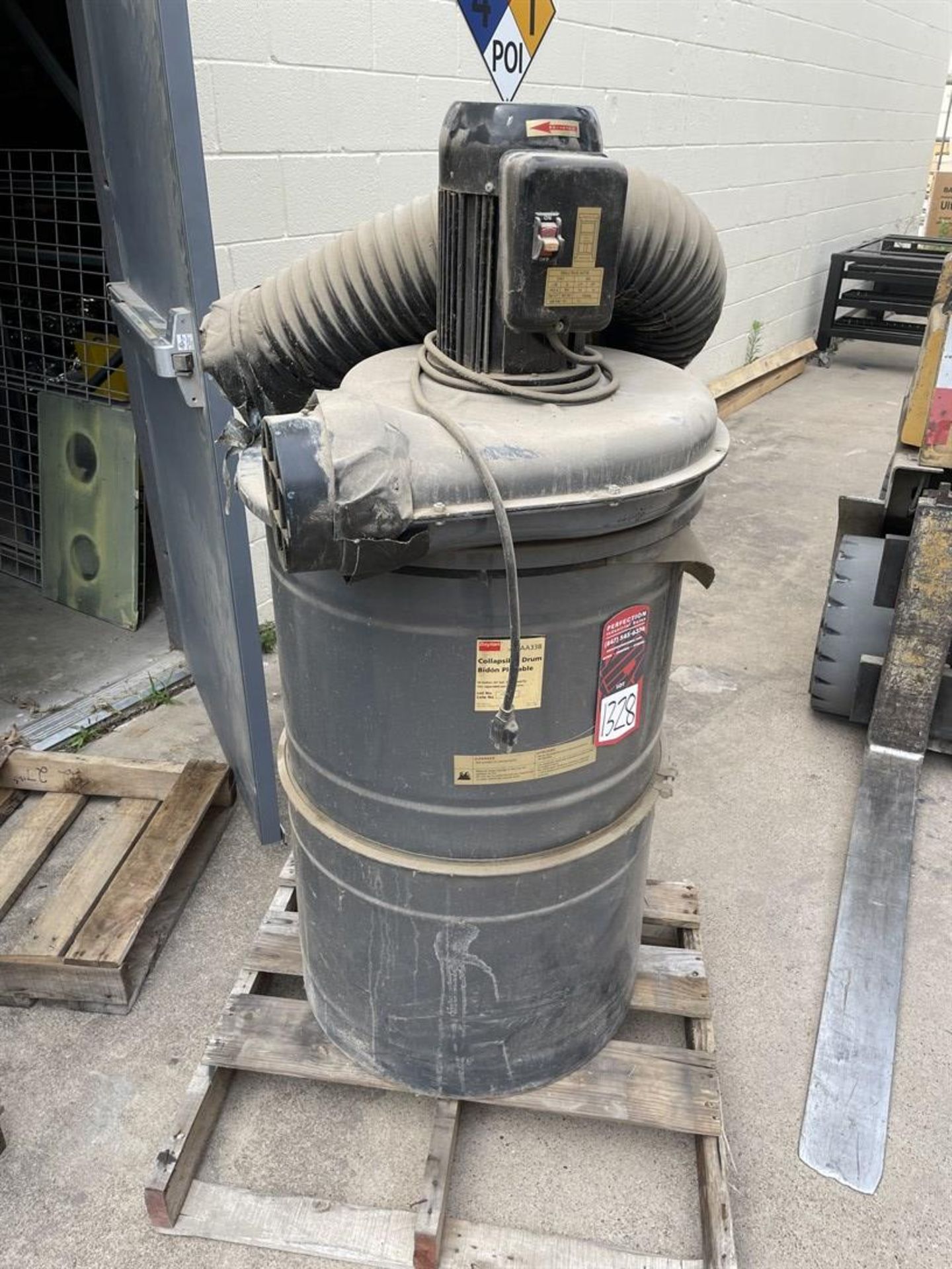 DAYTON 3AA33B Collapsible Drum Dust Collector