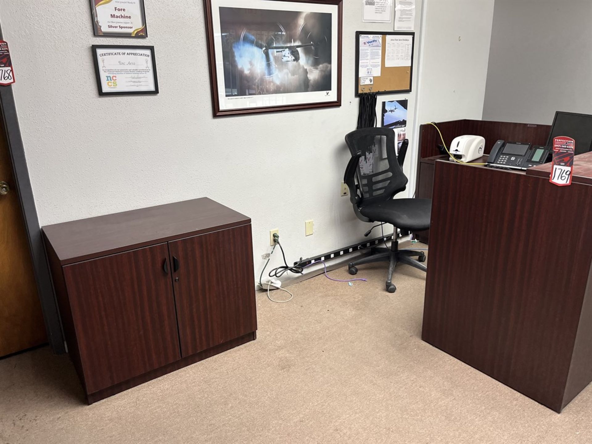 Lot consisting of Reception Desk, Monitors, File Cabinets, and Chair, (PC NOT INCLUDED) - Image 3 of 5
