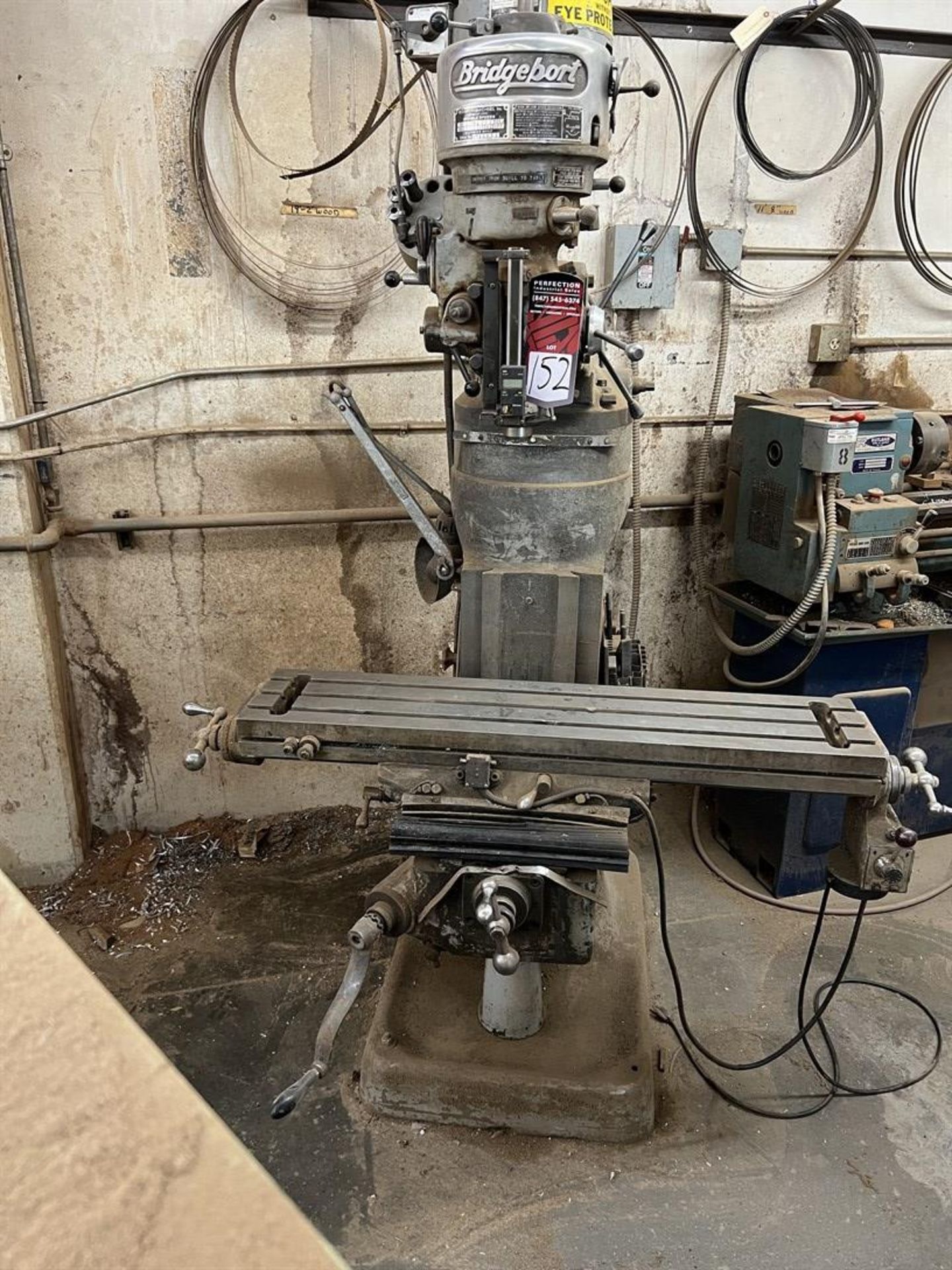 BRIDGEPORT Milling Machine, s/n 1498862, 9” x 42” Table, 80-2720 Spindle Speed, Power Feed, 1.5 HP - Image 6 of 8