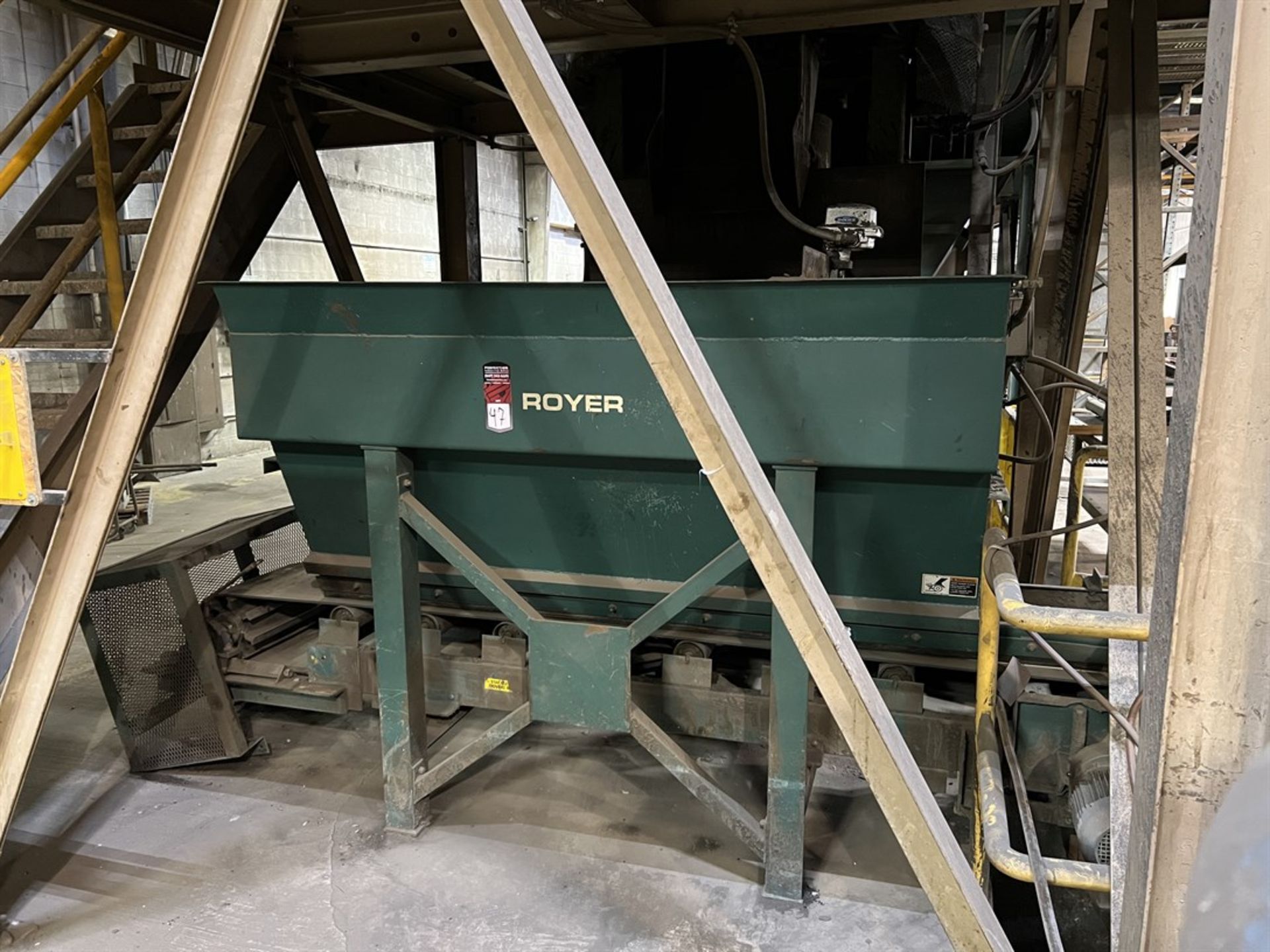 ROYER Miller Hopper, w/ Miller 12x1 1/2' 1 1/2 HP Belt Conveyor