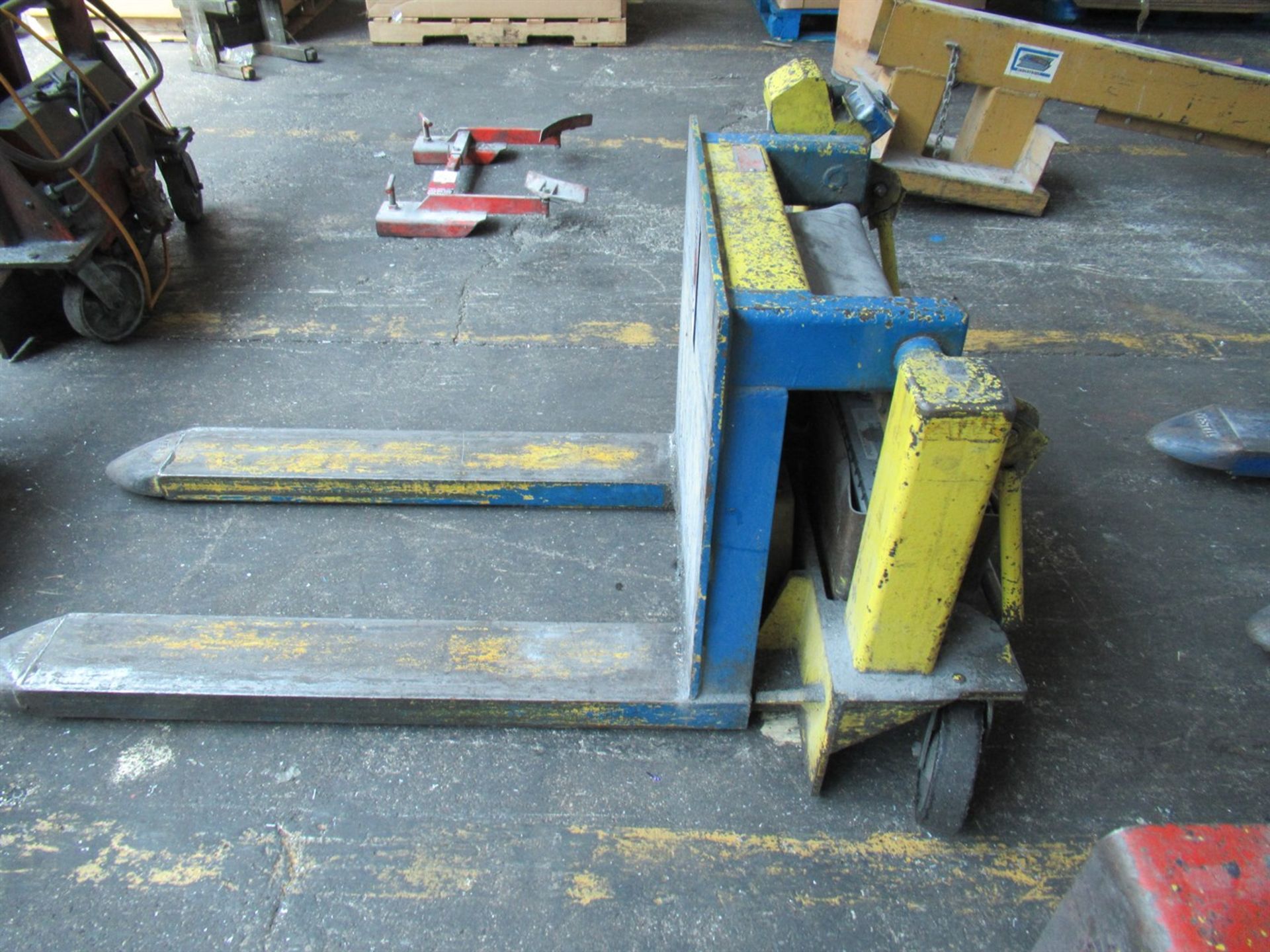 VESTIL Material Tilt Back Lift 2000 LBS. Cap. 12V.