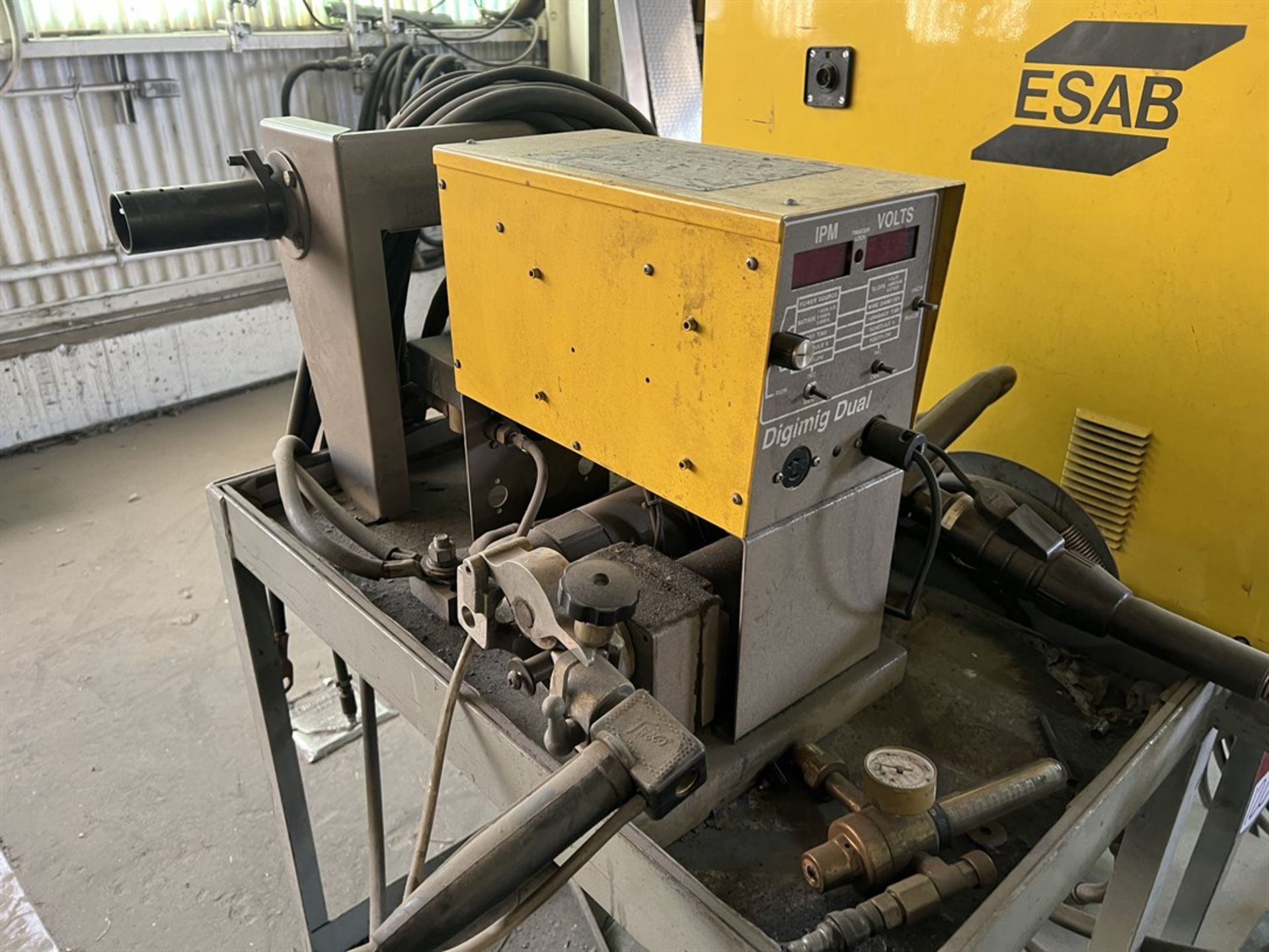 ESAB 652 CV/CC Arc Welder, s/n MD-1705087, w/ Esab Digimig Dual Wire Feeder (Building 44) - Image 4 of 4