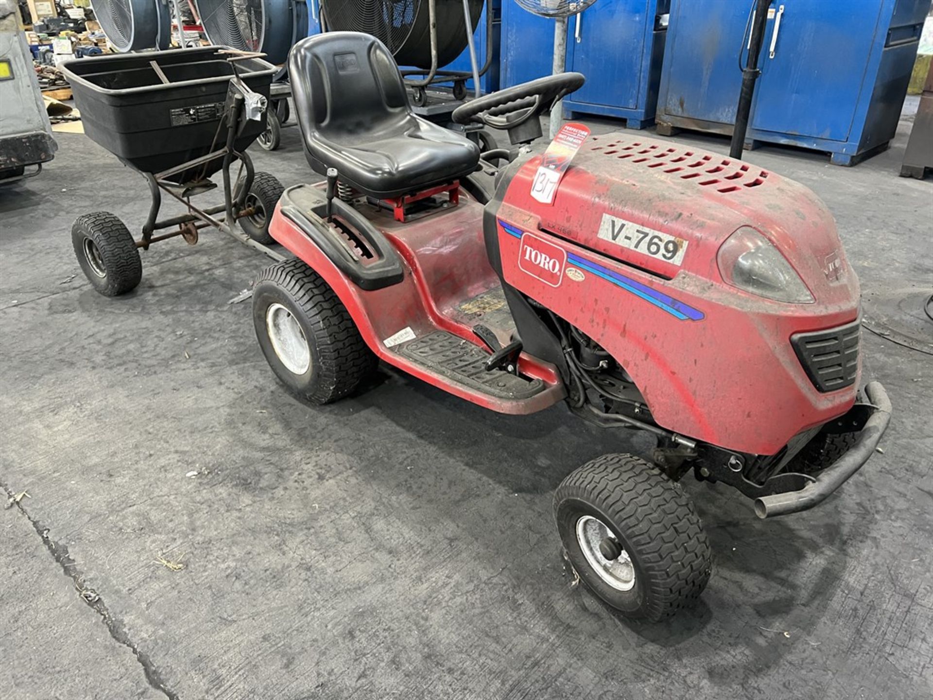 TORO LX468 Riding Lawnmower