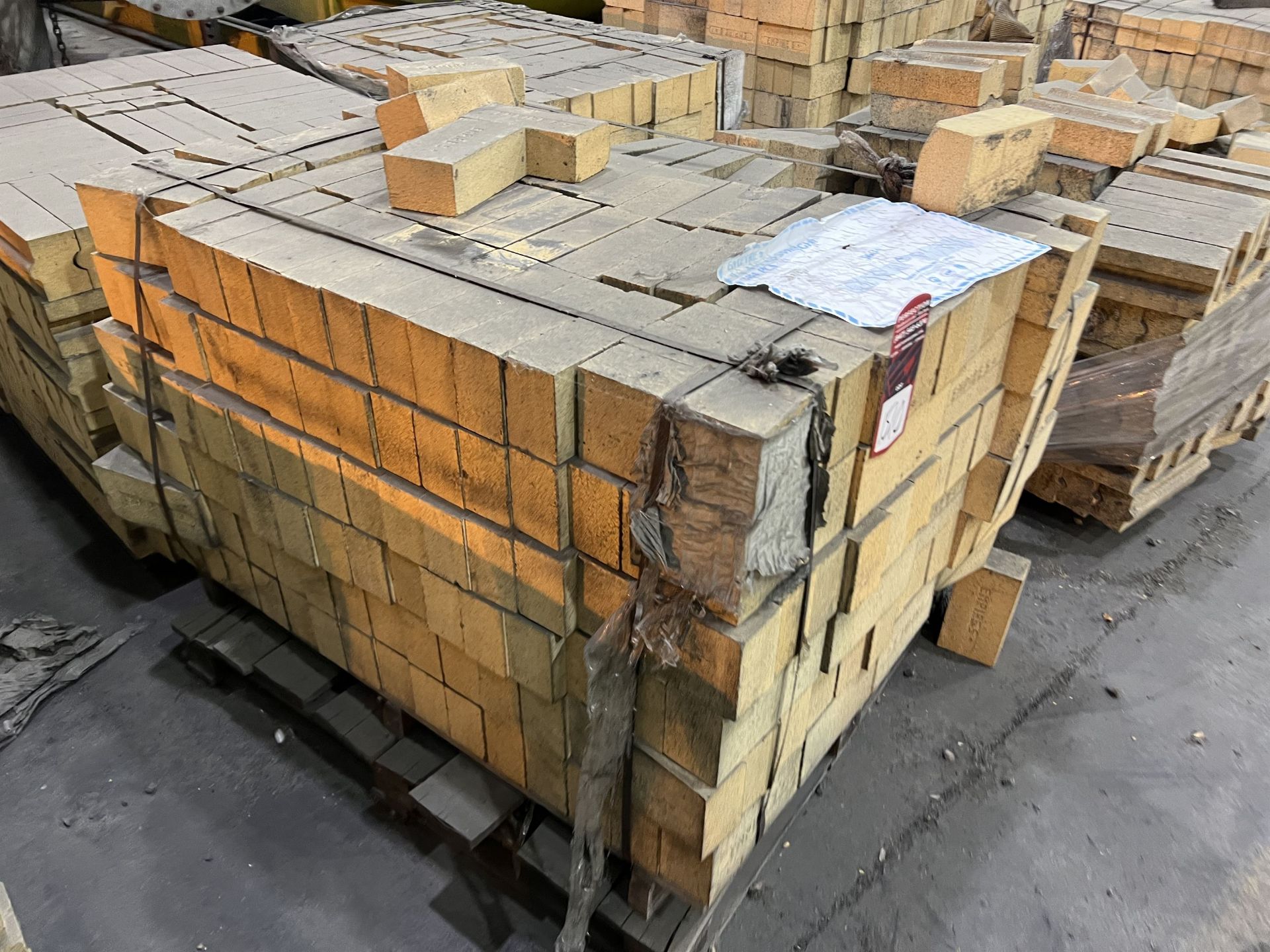 Lot of (9) Pallets of EMPIRE S Carbon Baking Straight Brick, 9" x 4.5" x 3" Bricks - Image 3 of 5