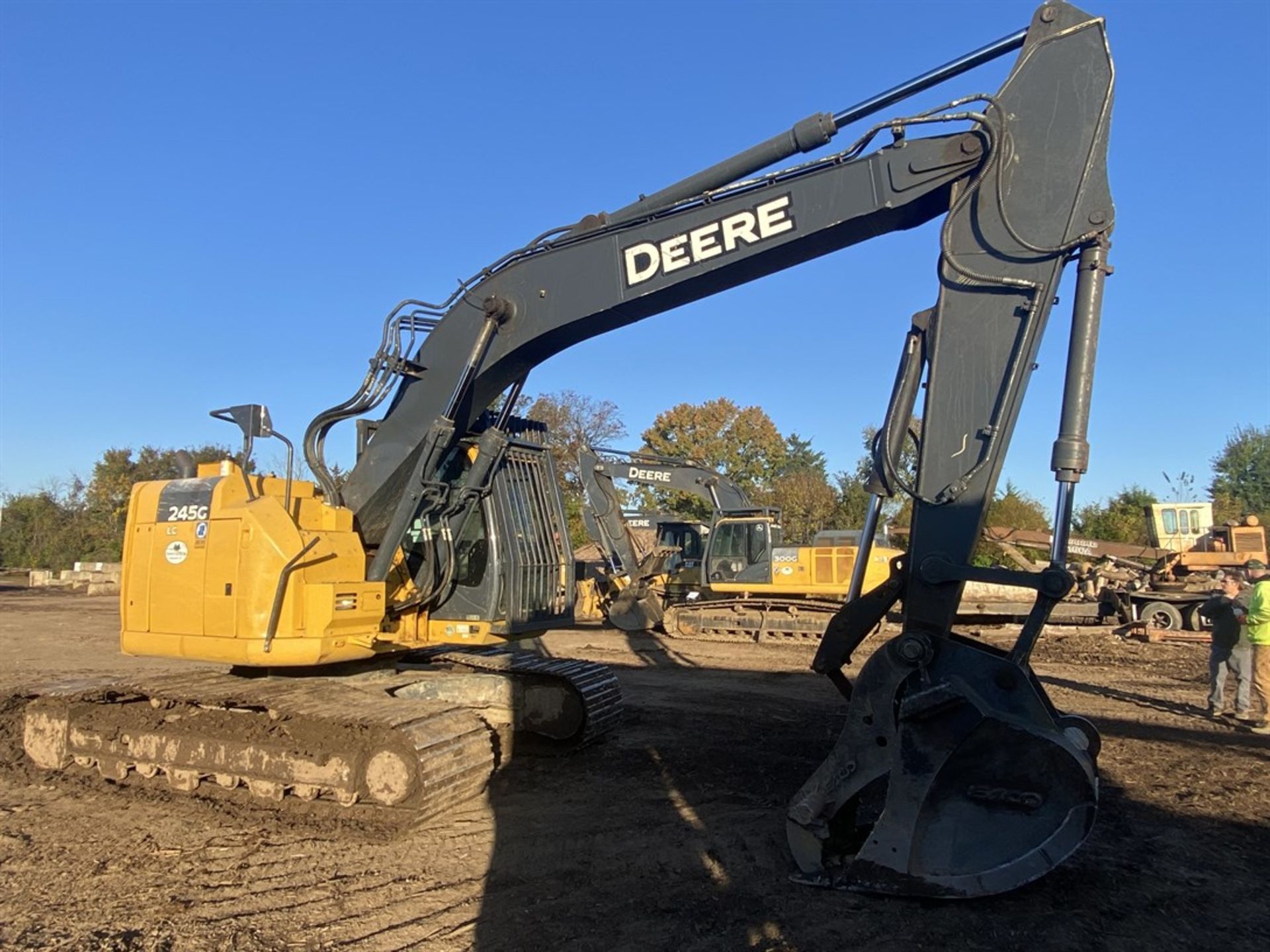 2020 DEERE 245G LC Excavator, s/n 1FF245GXCKF801095, 4465 hours, 1.29CY 42" ESCO Bucket w/ - Image 4 of 10