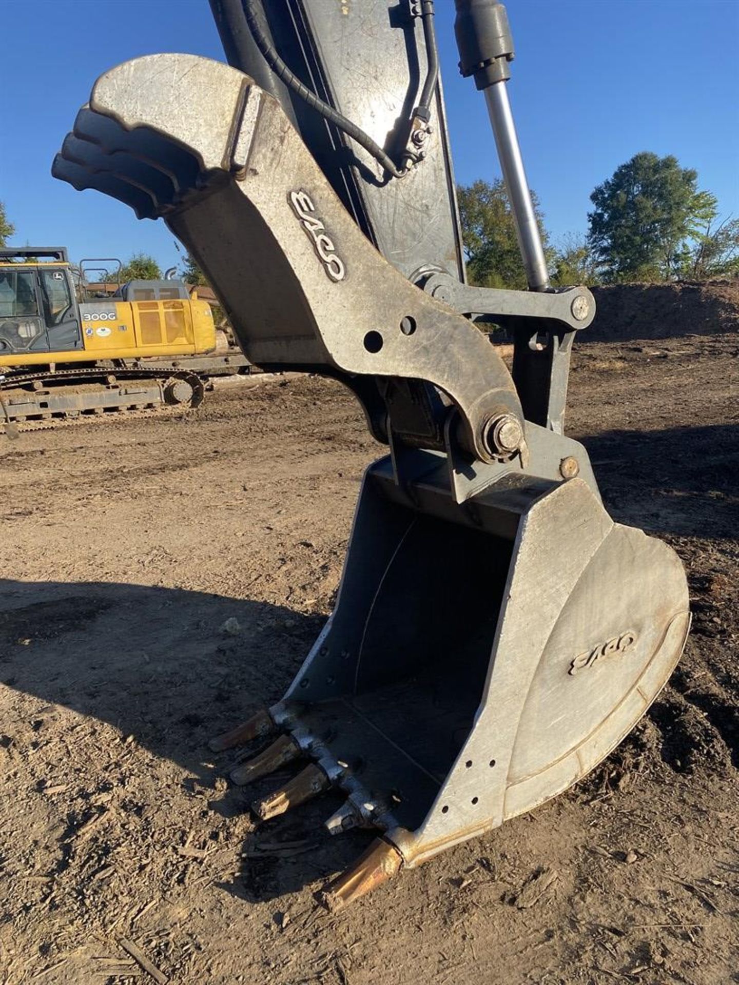 2020 DEERE 245G LC Excavator, s/n 1FF245GXHKF801210, 4582 Hours, 1.29 CY 42" ESCO Bucket w/Hydraulic - Image 12 of 12