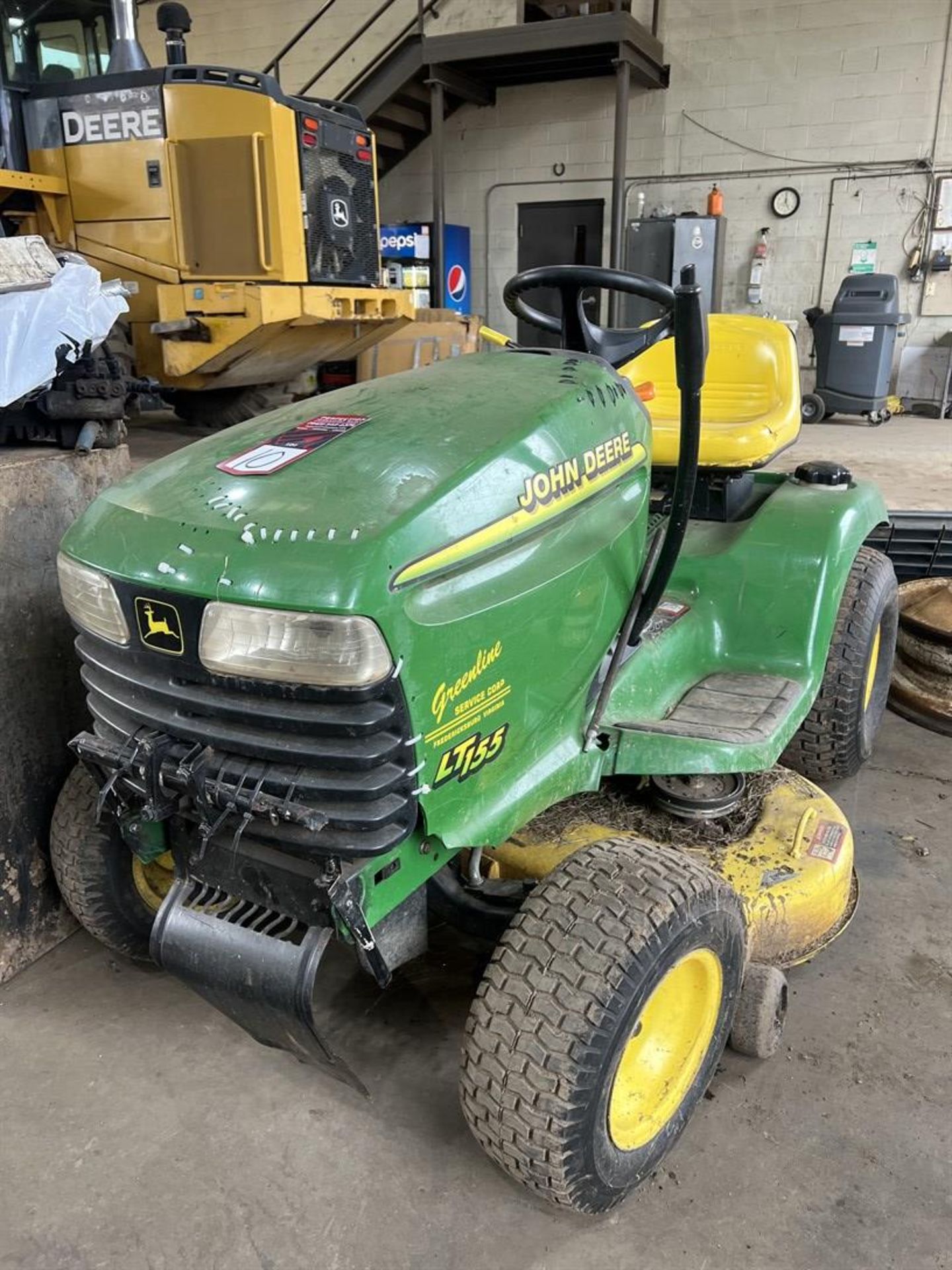 JOHN DEERE LT155 Riding Lawn Tractor, s/n MOL155B139650, 15 HP OHV Twin Touch Automatic - Image 2 of 8