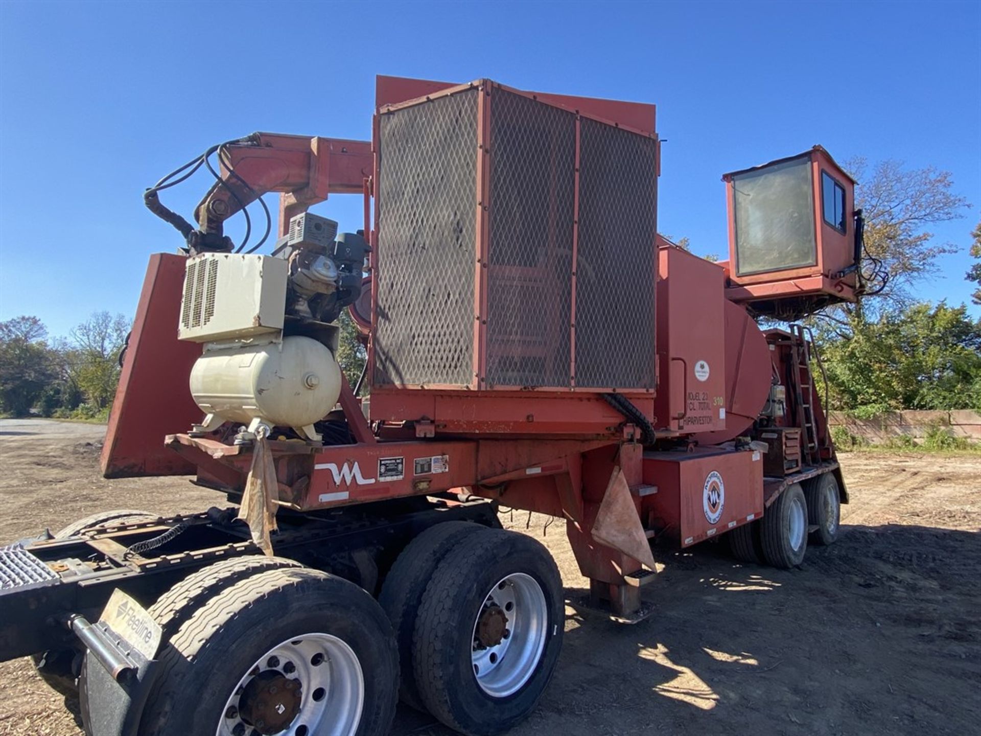 2012 MORBARK 23WCL CHIPARVESTER Whole Tree Chipper, s/n 194, w/ CAT 800 hp Engine, Compressor, - Image 3 of 10