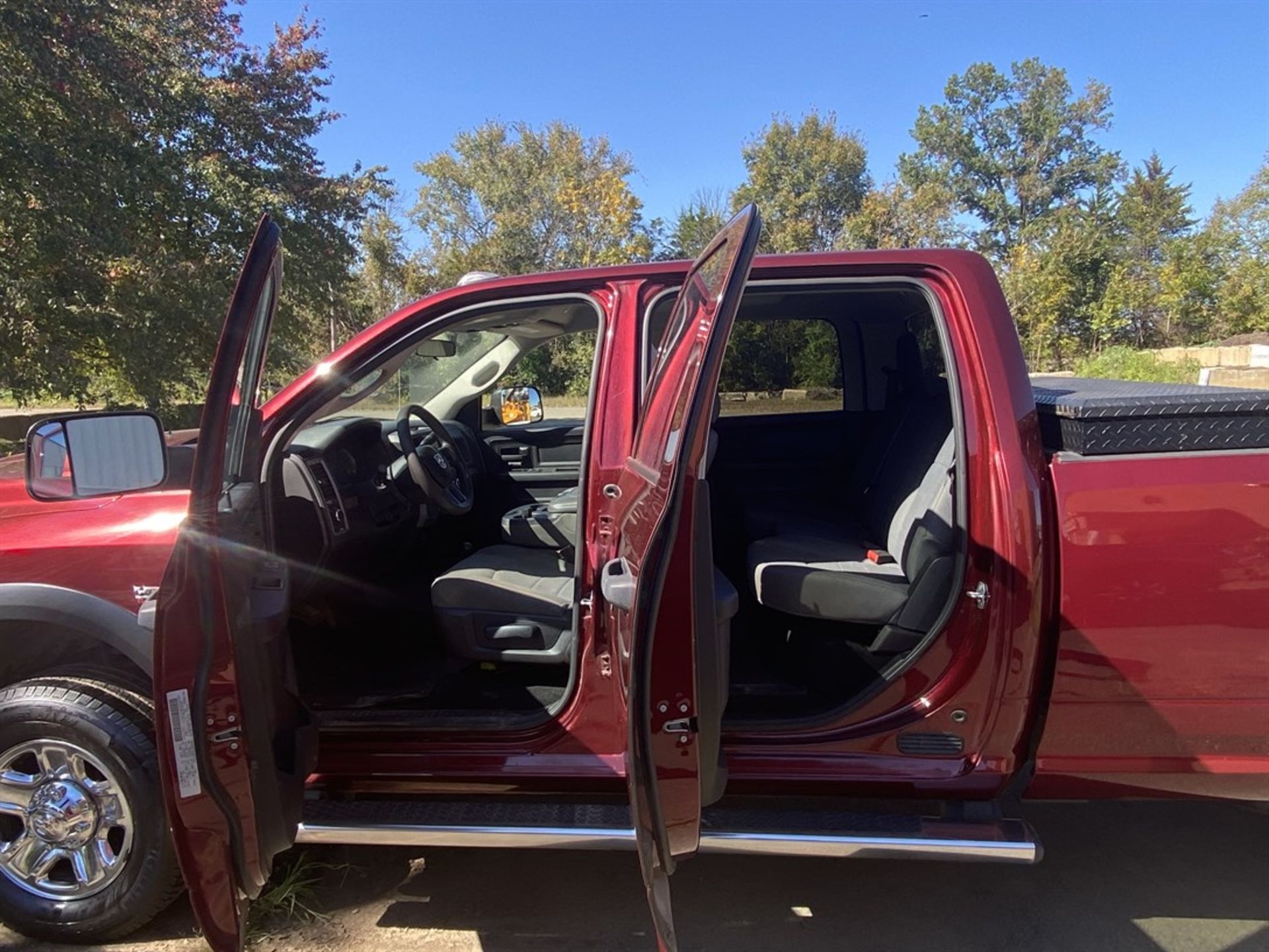 2018 RAM 2500HD 4X4 Pickup Truck, VIN 3C6UR5HJ9JG358154, 88145 Miles Indicated - Image 3 of 7