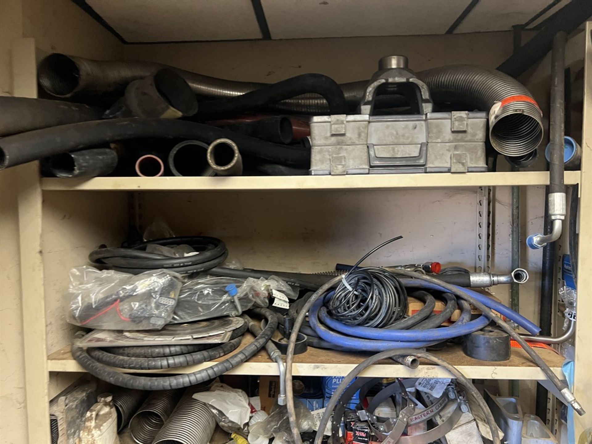 Balance of Maintenance Room Comprising Truck Parts, Lights, Bearings, Seals, A/C Parts, Pins, - Image 2 of 14