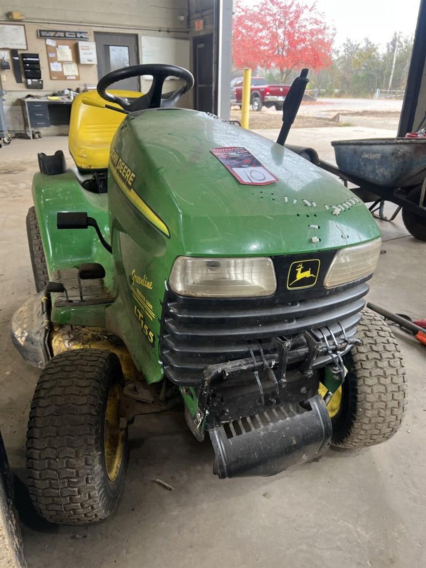 JOHN DEERE LT155 Riding Lawn Tractor, s/n MOL155B139650, 15 HP OHV Twin Touch Automatic - Image 3 of 8