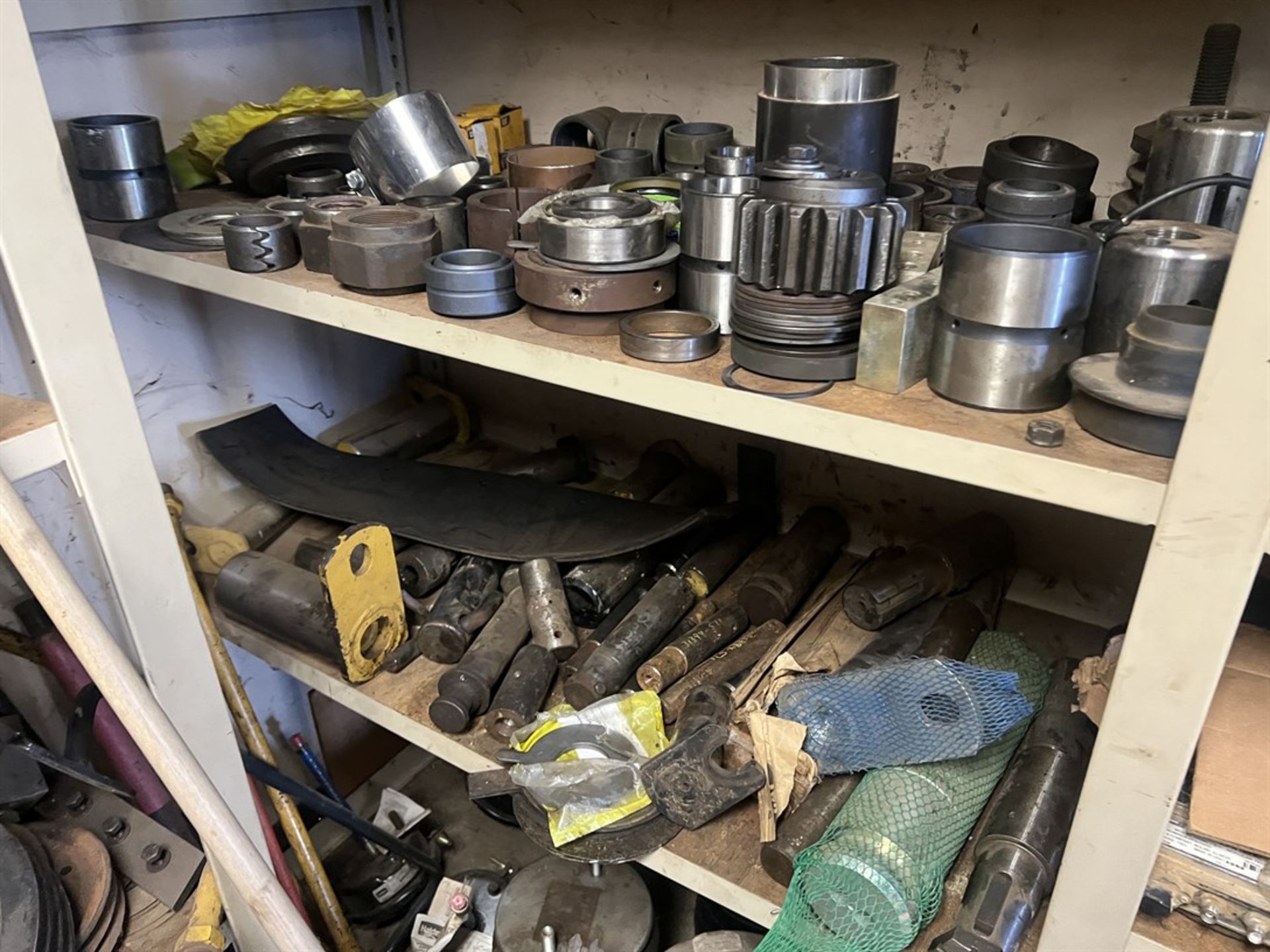 Balance of Maintenance Room Comprising Truck Parts, Lights, Bearings, Seals, A/C Parts, Pins, - Image 12 of 14