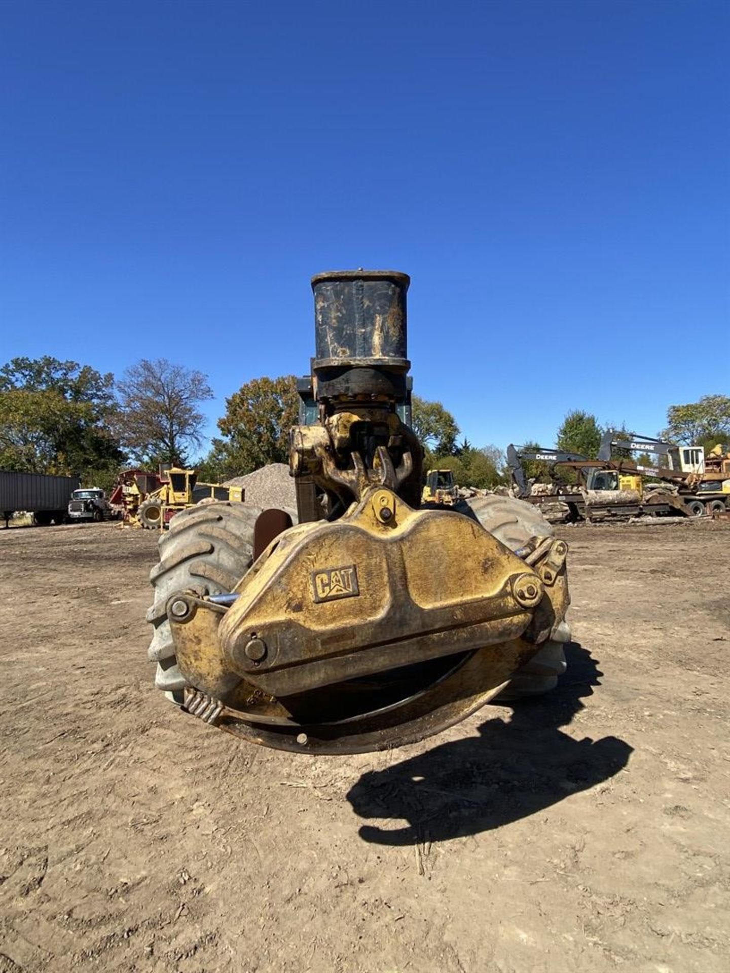 2006 CATERPILLAR 525B Grapple Skidder, s/n C3KZ02117, 13335 Hours, w/ Dual Arch, Bolt-On Guarding - Image 8 of 8