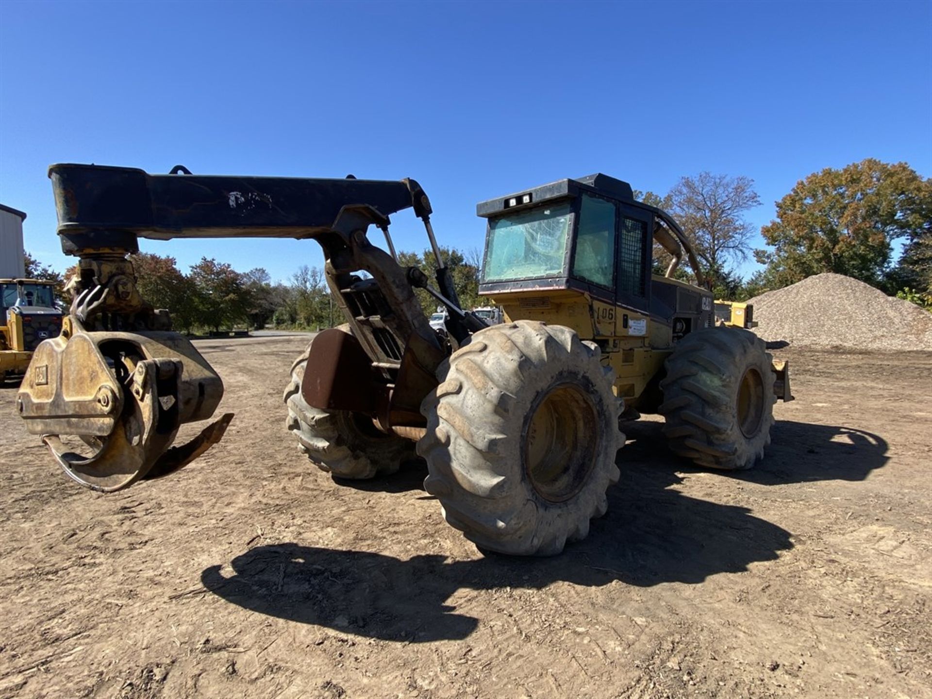 2006 CATERPILLAR 525B Grapple Skidder, s/n C3KZ02117, 13335 Hours, w/ Dual Arch, Bolt-On Guarding - Image 7 of 8