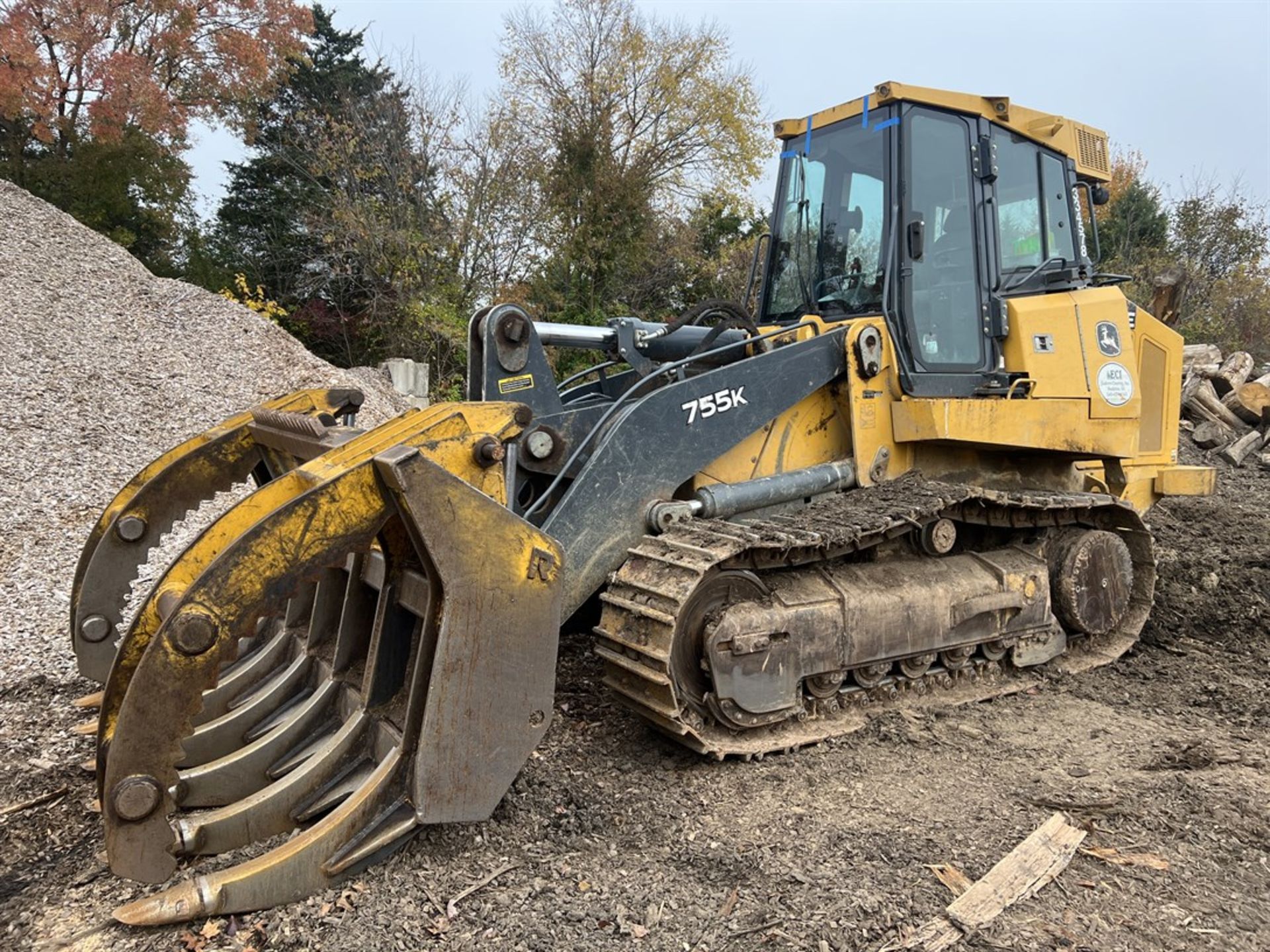 2018 DEERE 755K Track Loader, s/n 1T0755KXHJE334578, 6063 Hours, w/ Grapple Root Rake