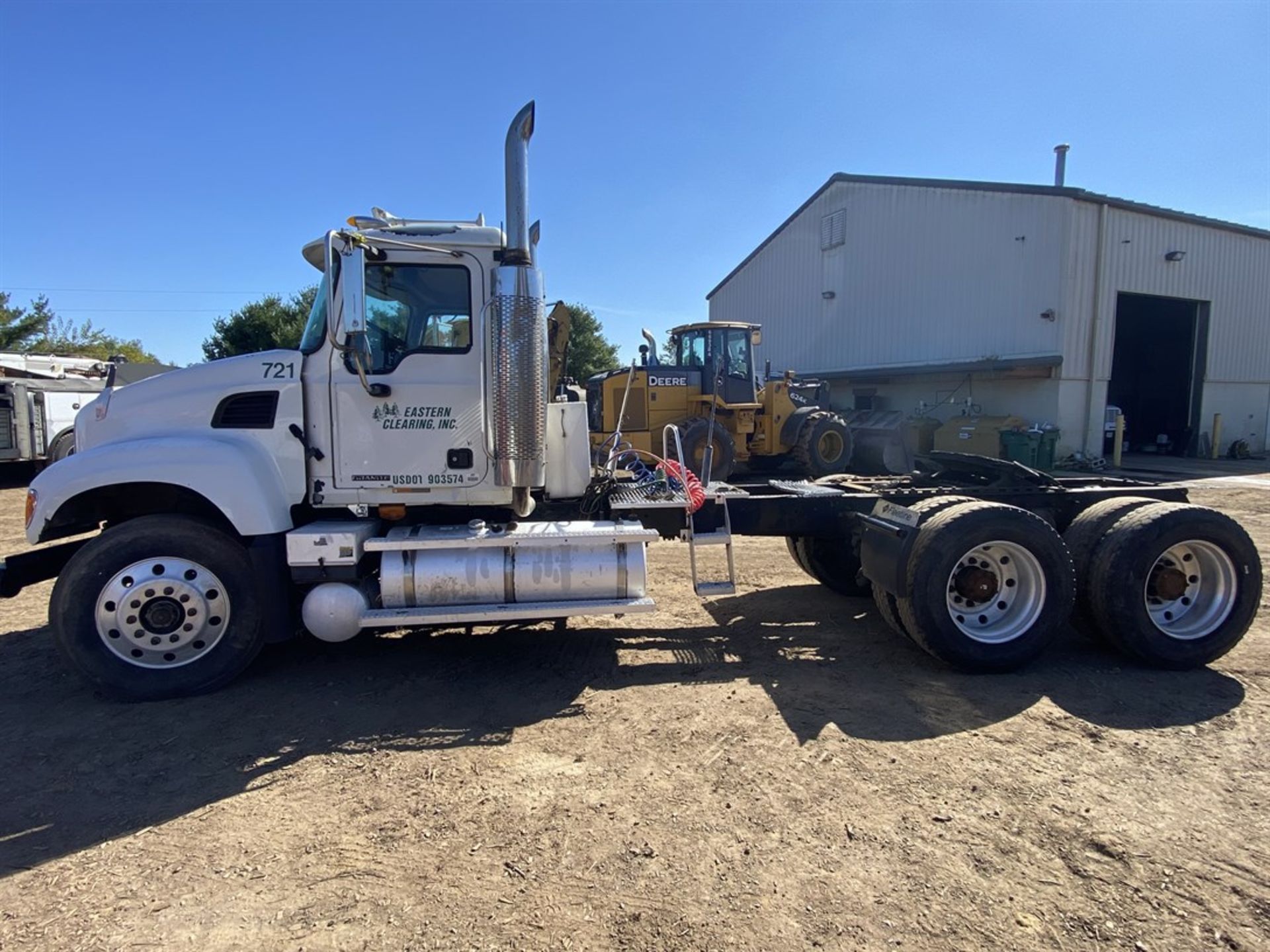 2003 MACK CV713 T/A Truck Tractor, VIN 1M2AG10Y63M005224 - Image 2 of 8