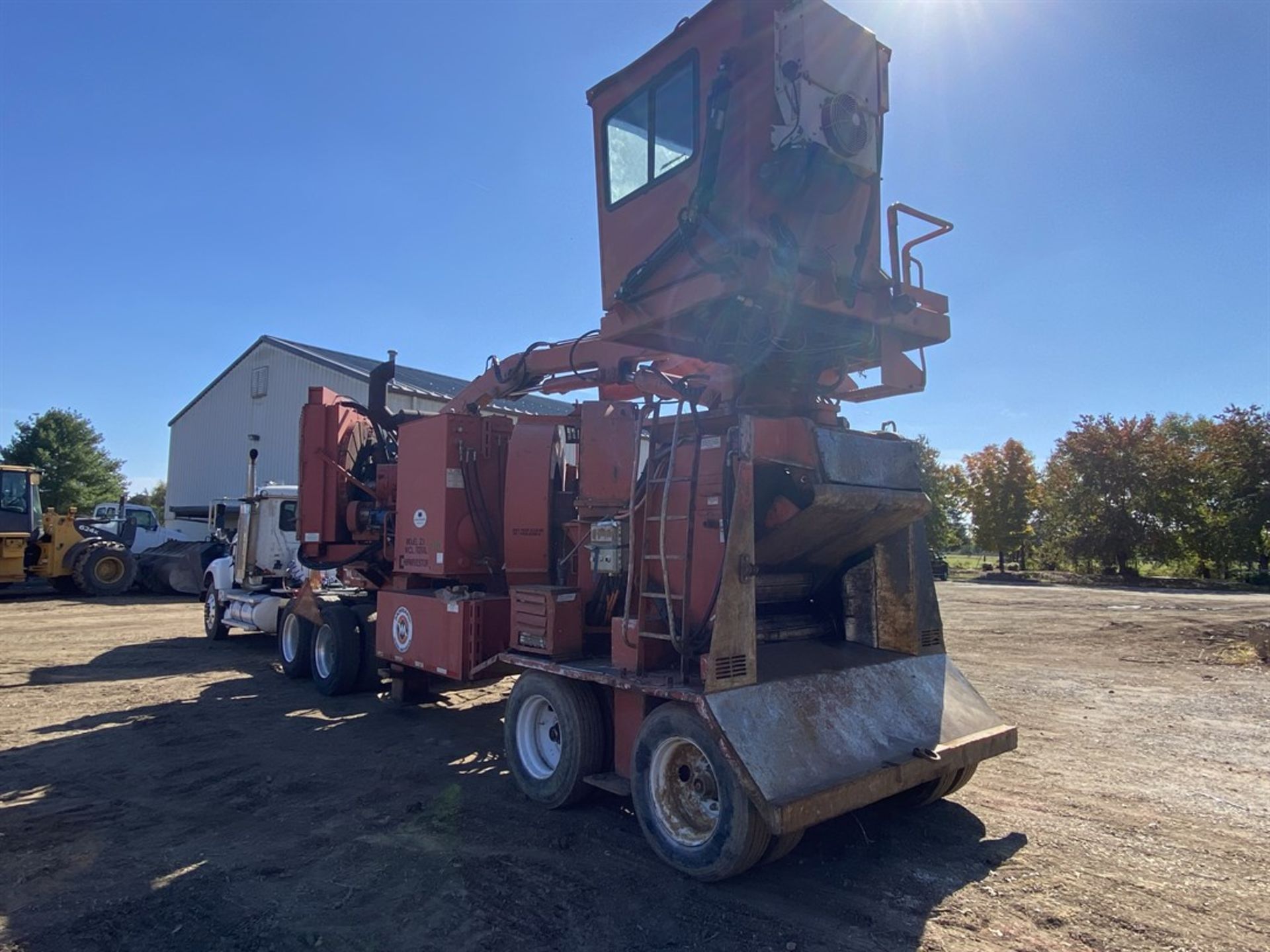 2012 MORBARK 23WCL CHIPARVESTER Whole Tree Chipper, s/n 194, w/ CAT 800 hp Engine, Compressor, - Image 5 of 10